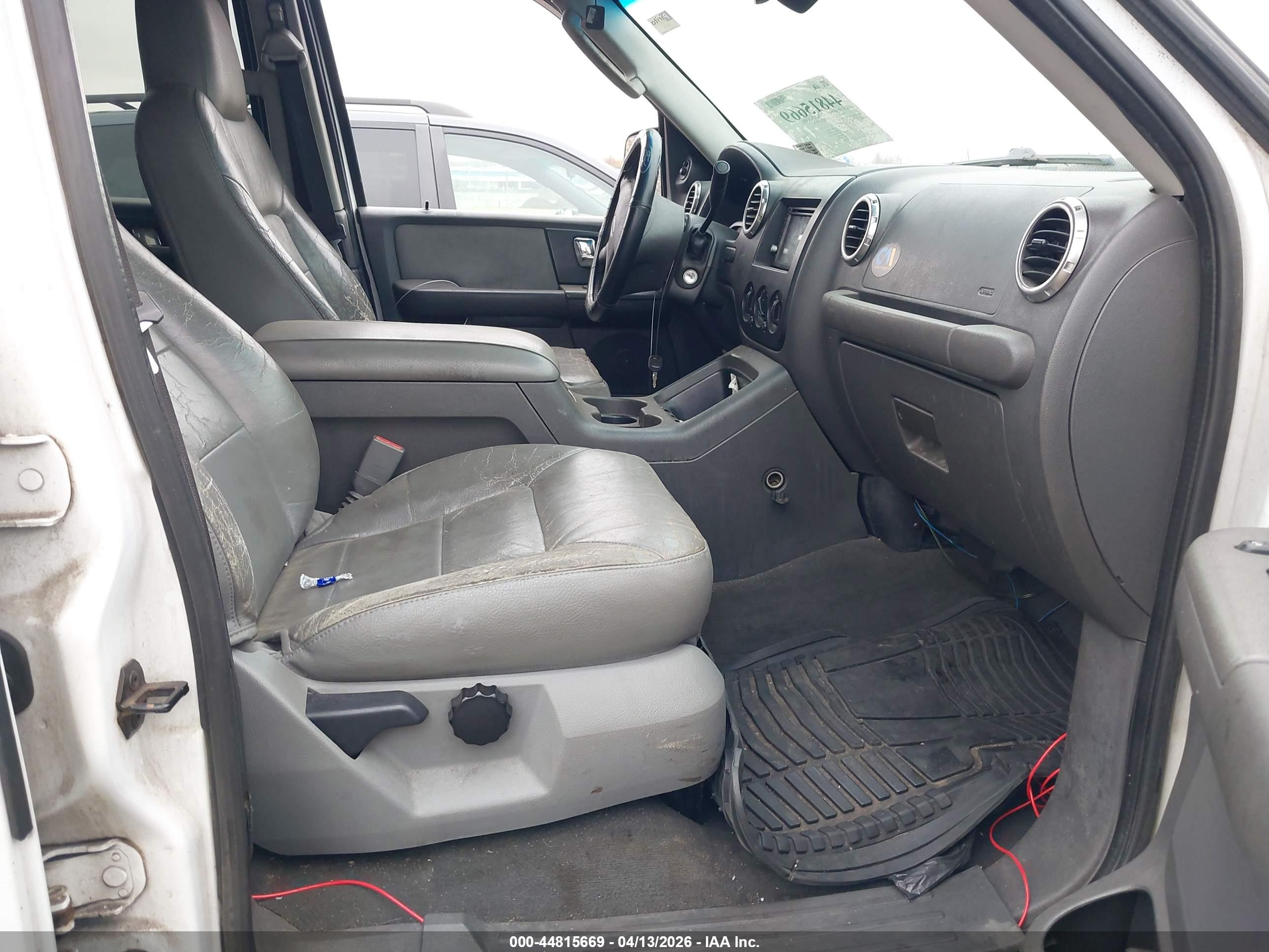 FORD EXPEDITION image 5