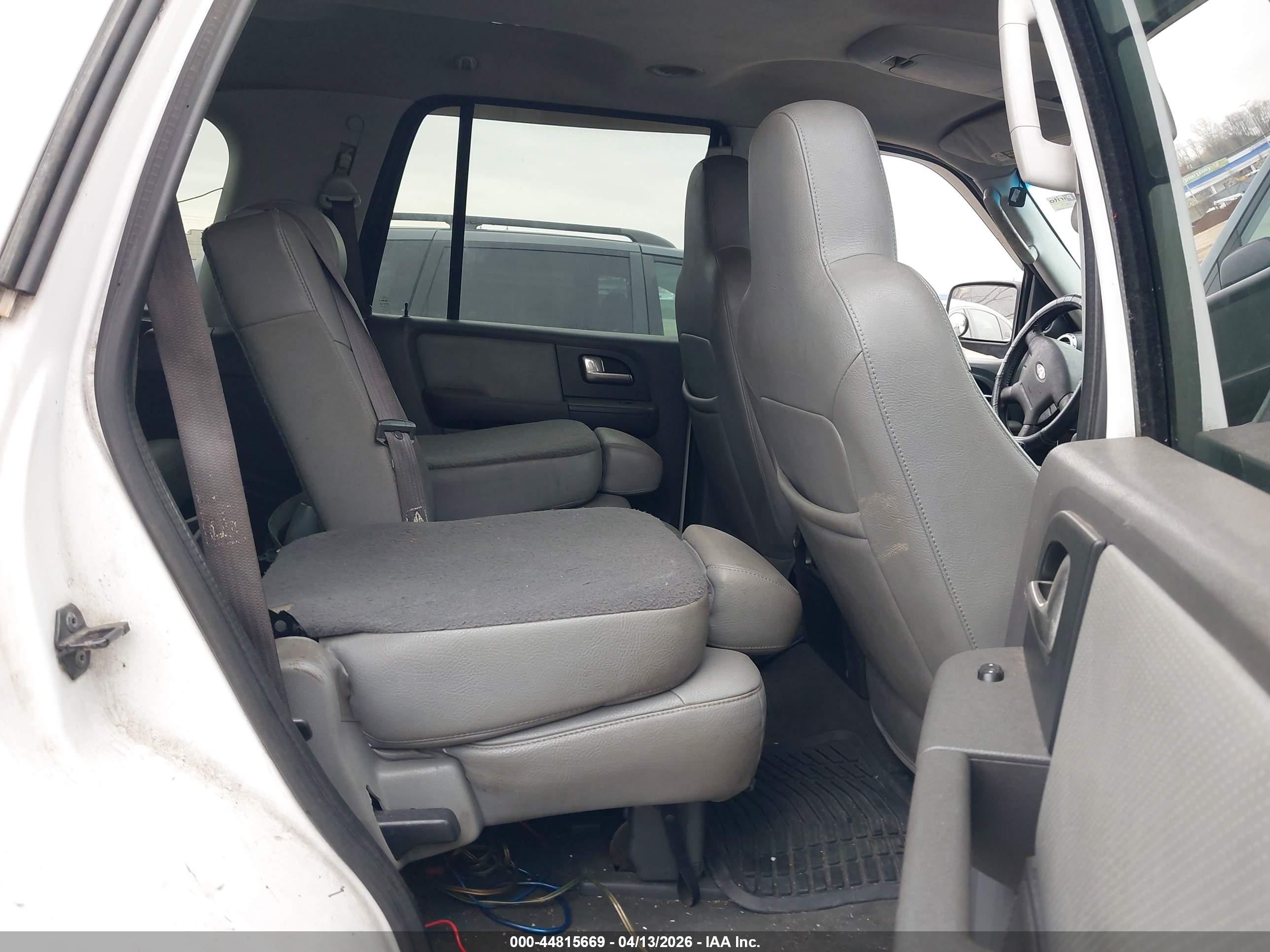 FORD EXPEDITION image 8