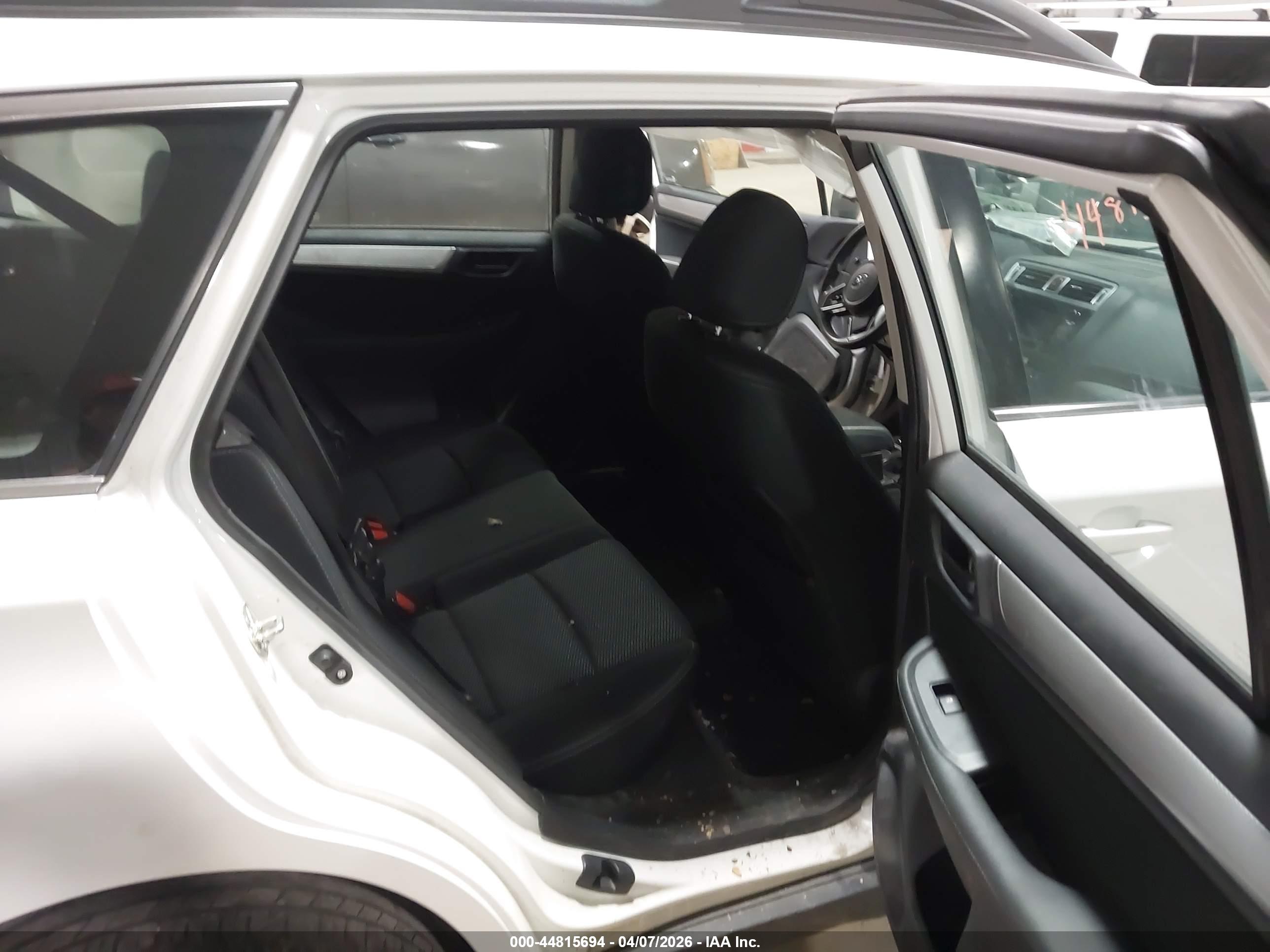 SUBARU OUTBACK image 8