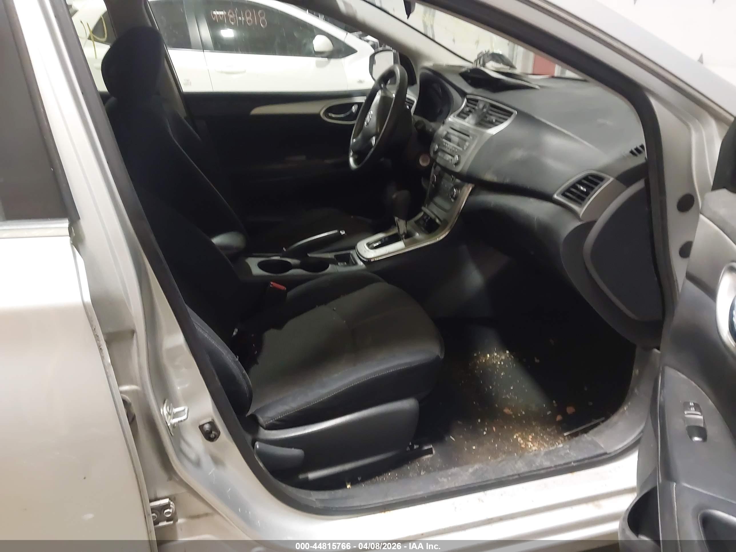 NISSAN SENTRA image 5