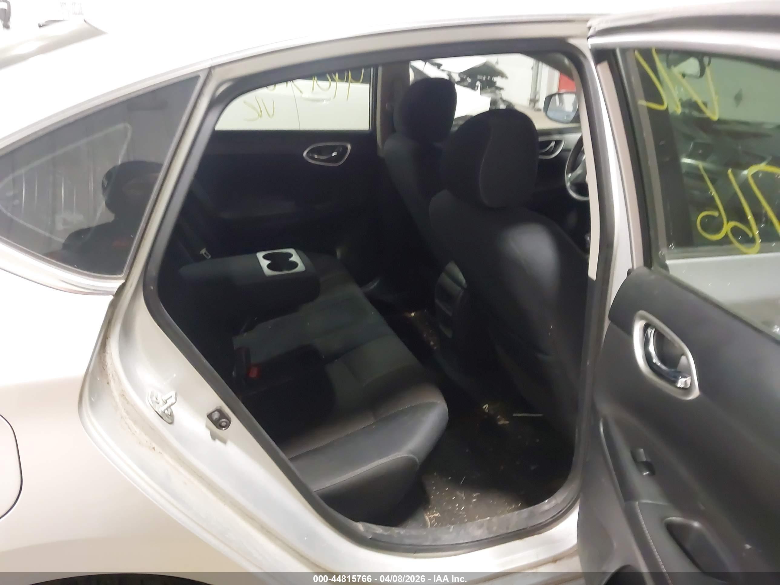 NISSAN SENTRA image 8