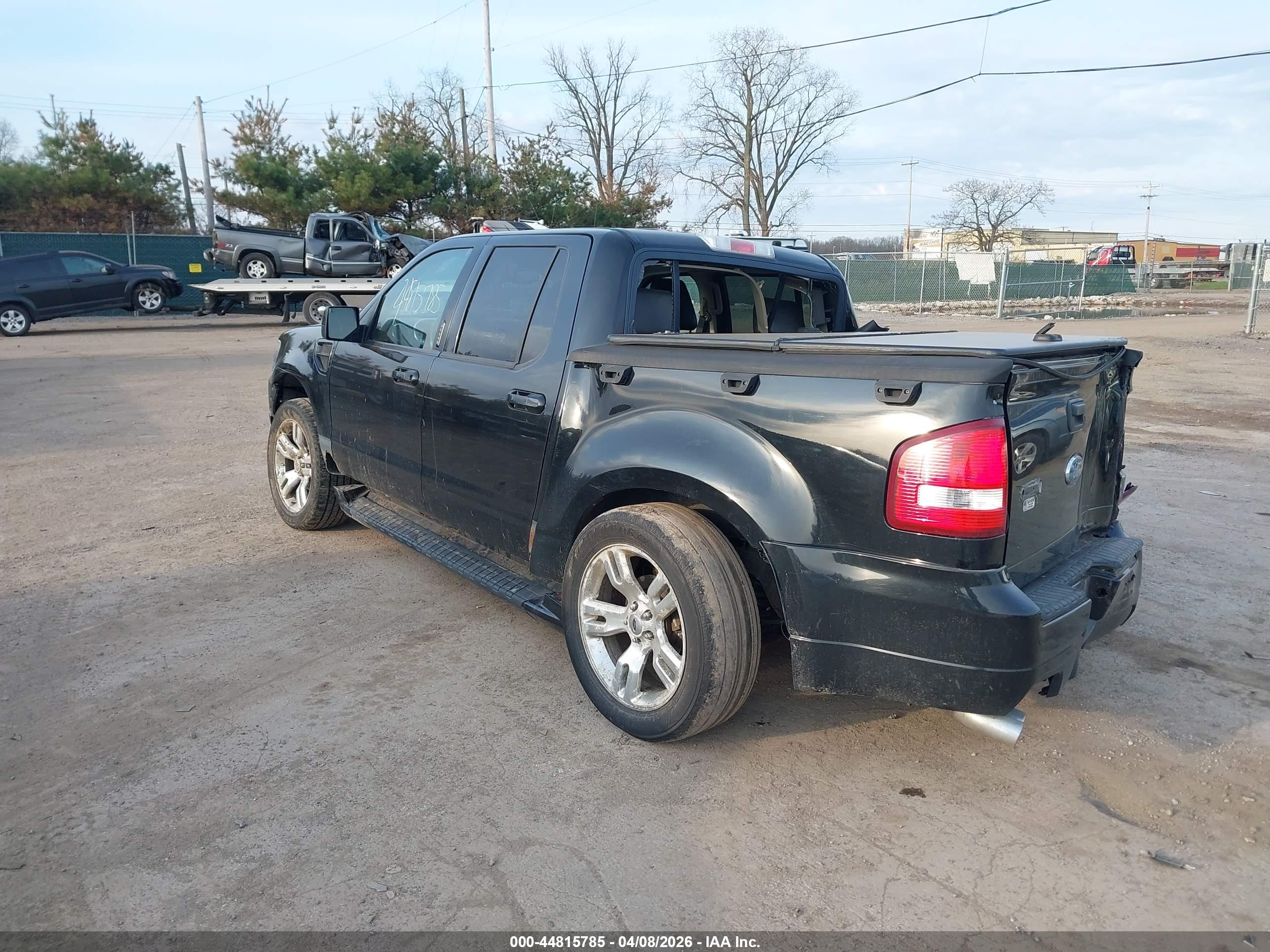 FORD EXPLORER image 3