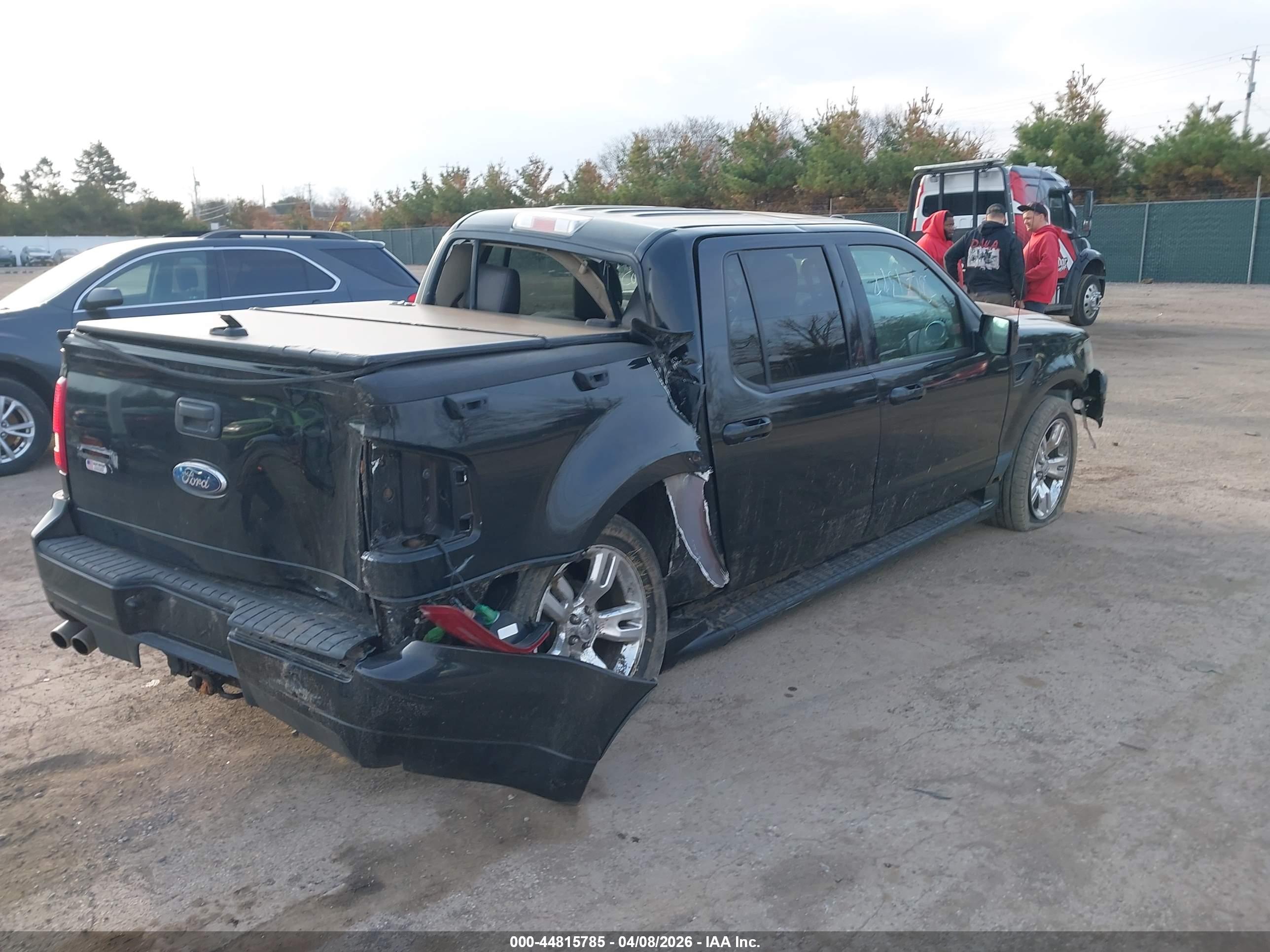 FORD EXPLORER image 4