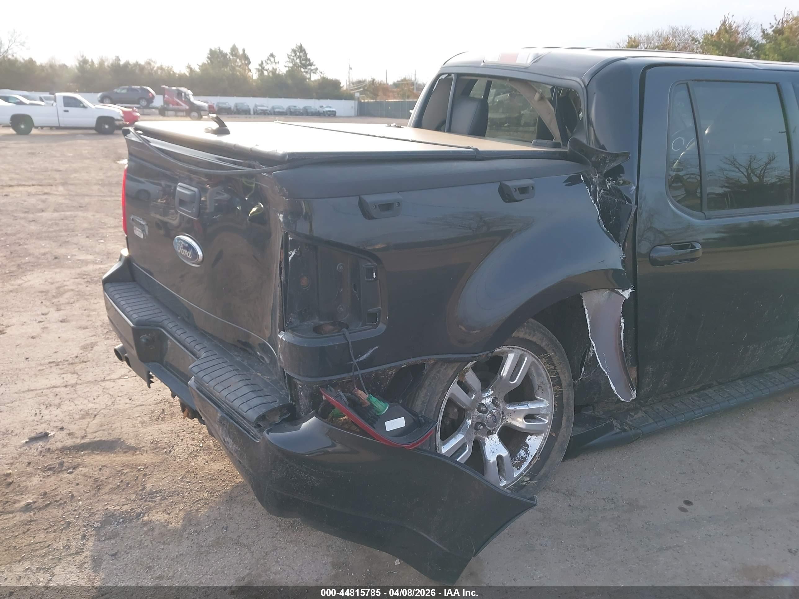 FORD EXPLORER image 6