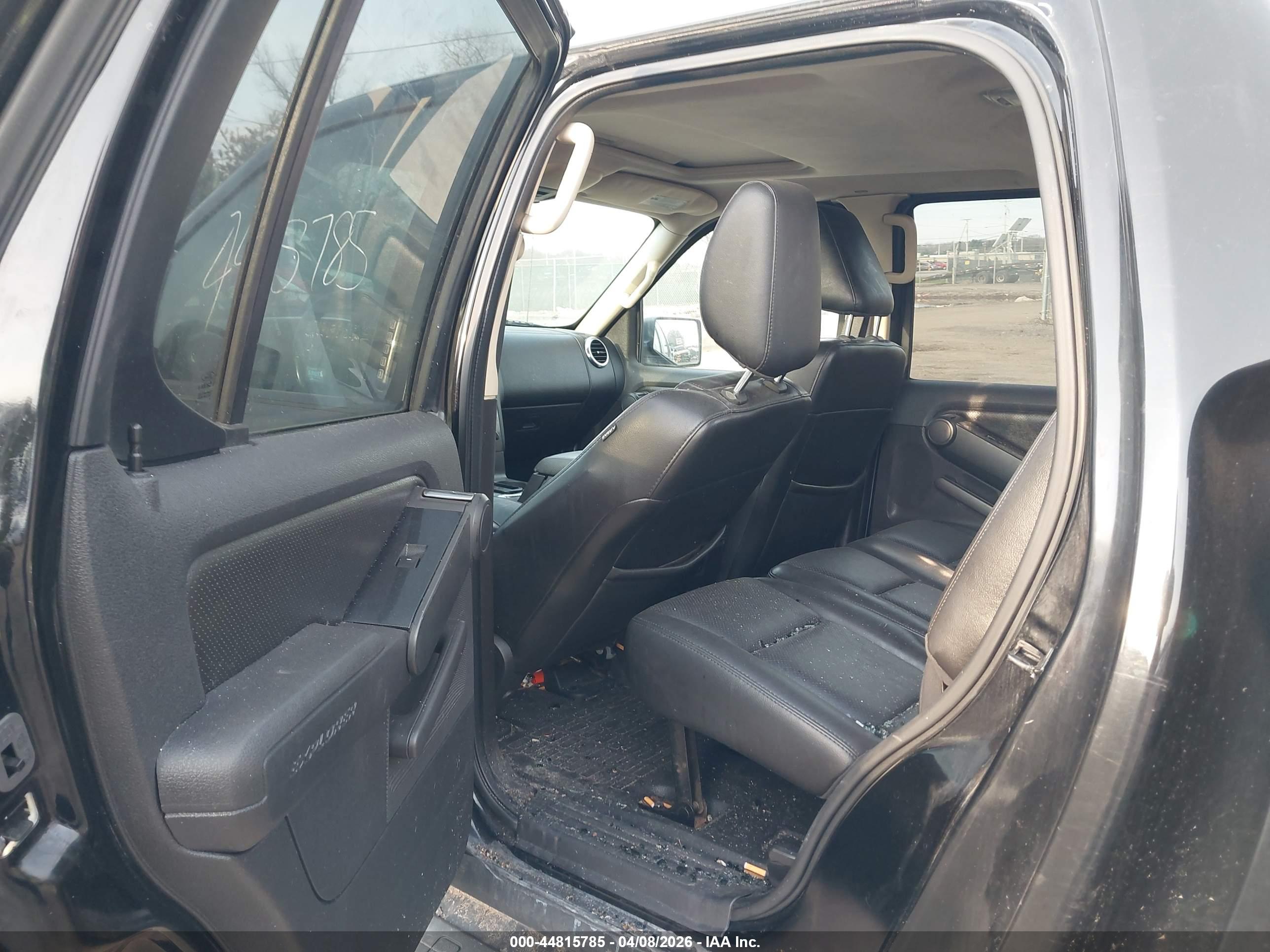 FORD EXPLORER image 8