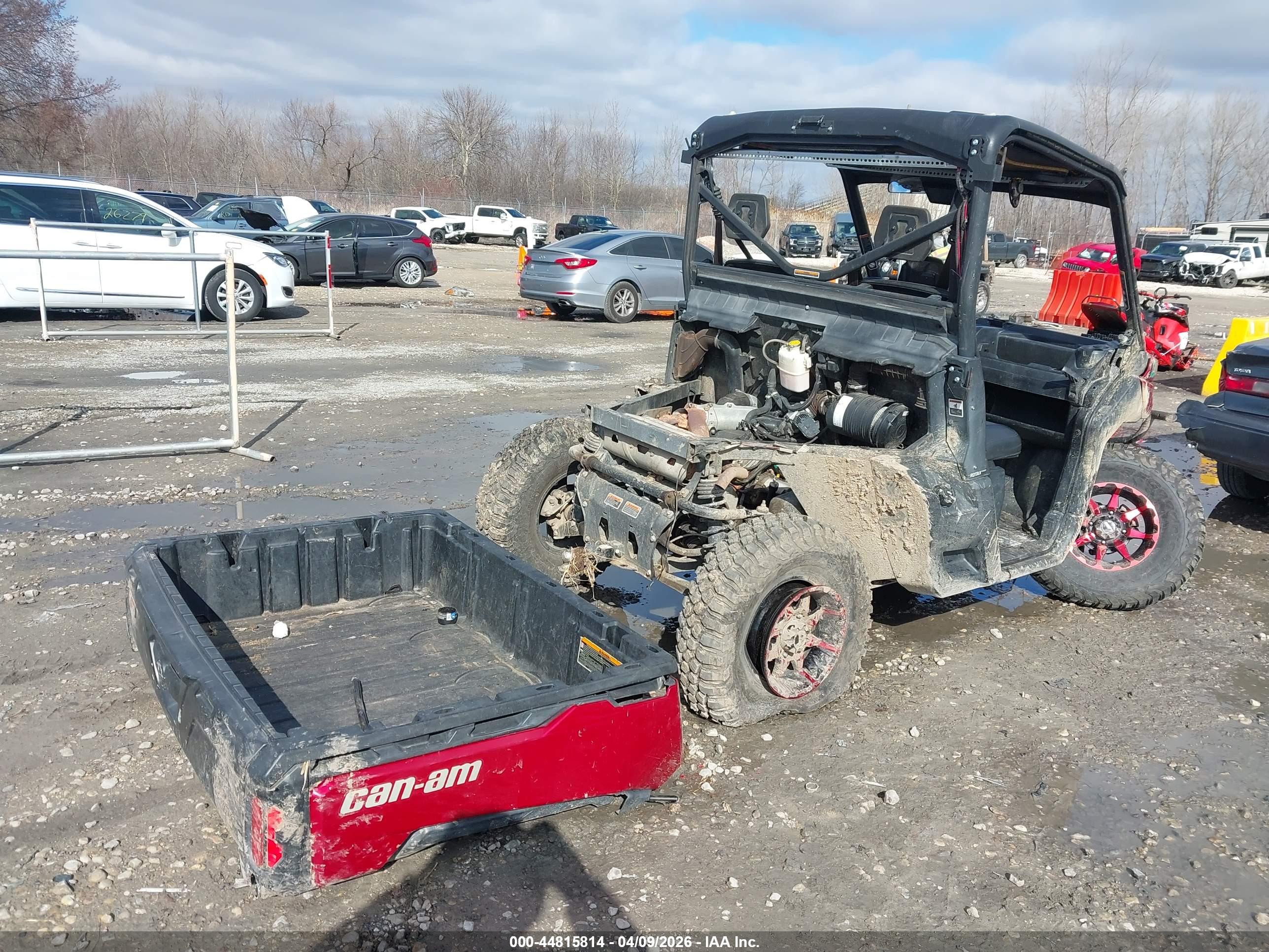 CAN-AM DEFENDER image 4
