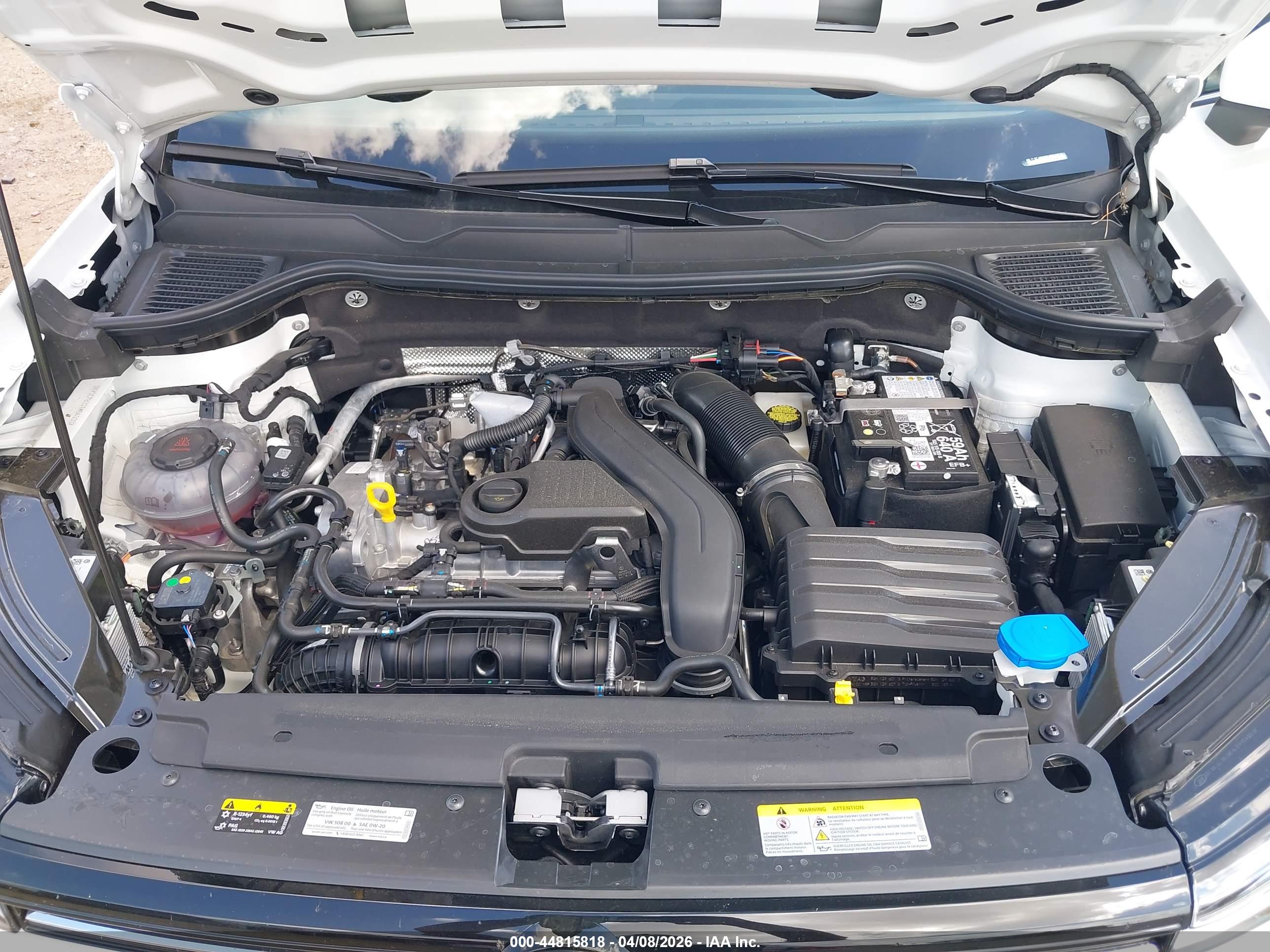 VOLKSWAGEN TAOS image 10