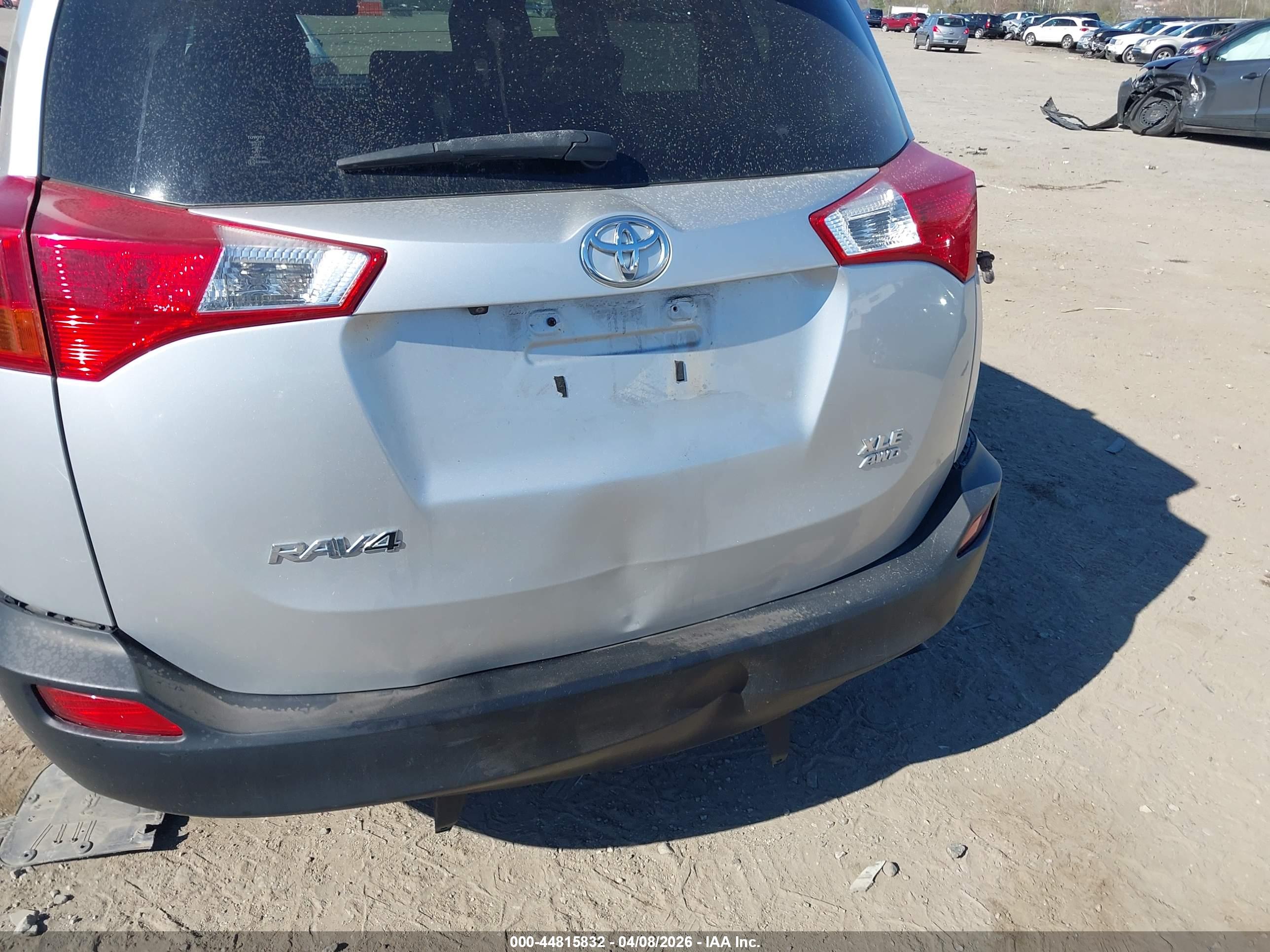 TOYOTA RAV4 image 6