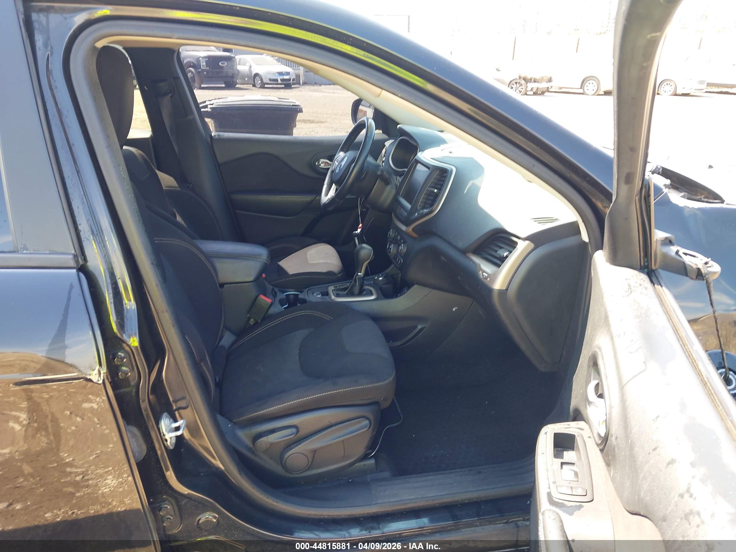 JEEP CHEROKEE image 5