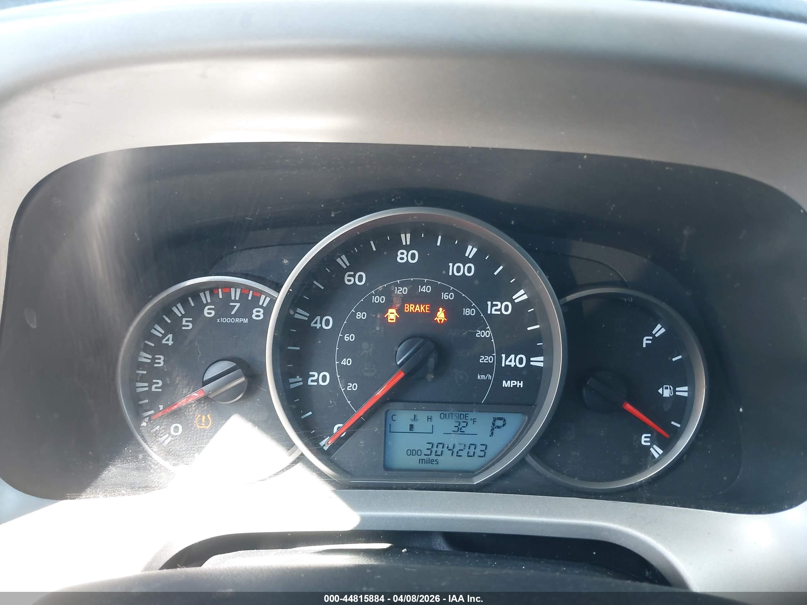 TOYOTA RAV4 image 7