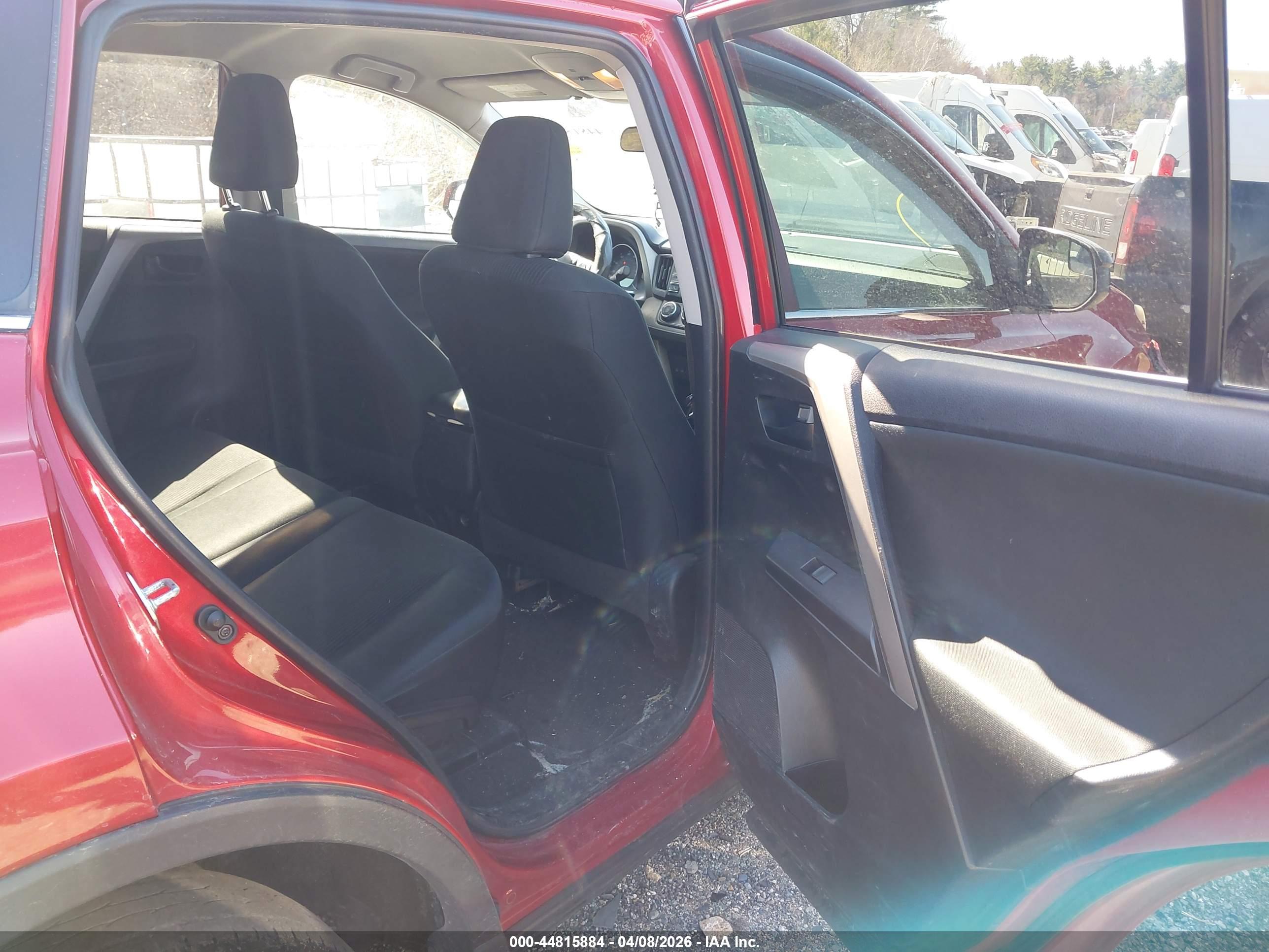 TOYOTA RAV4 image 8