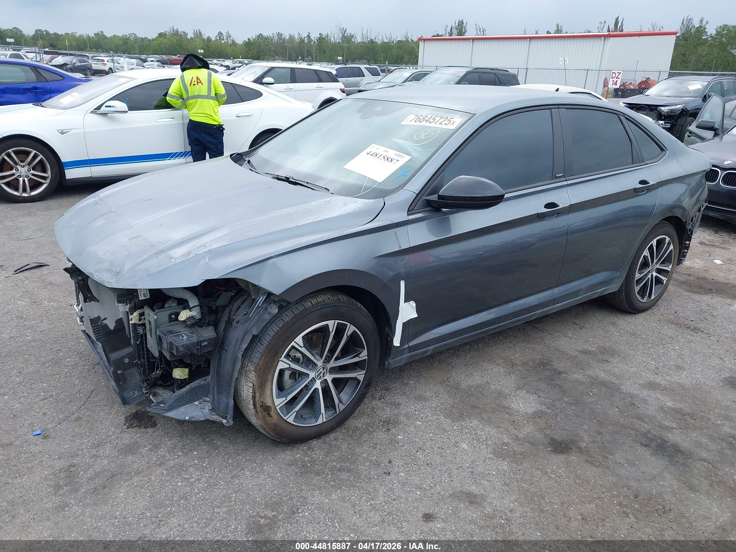 VOLKSWAGEN JETTA image 2