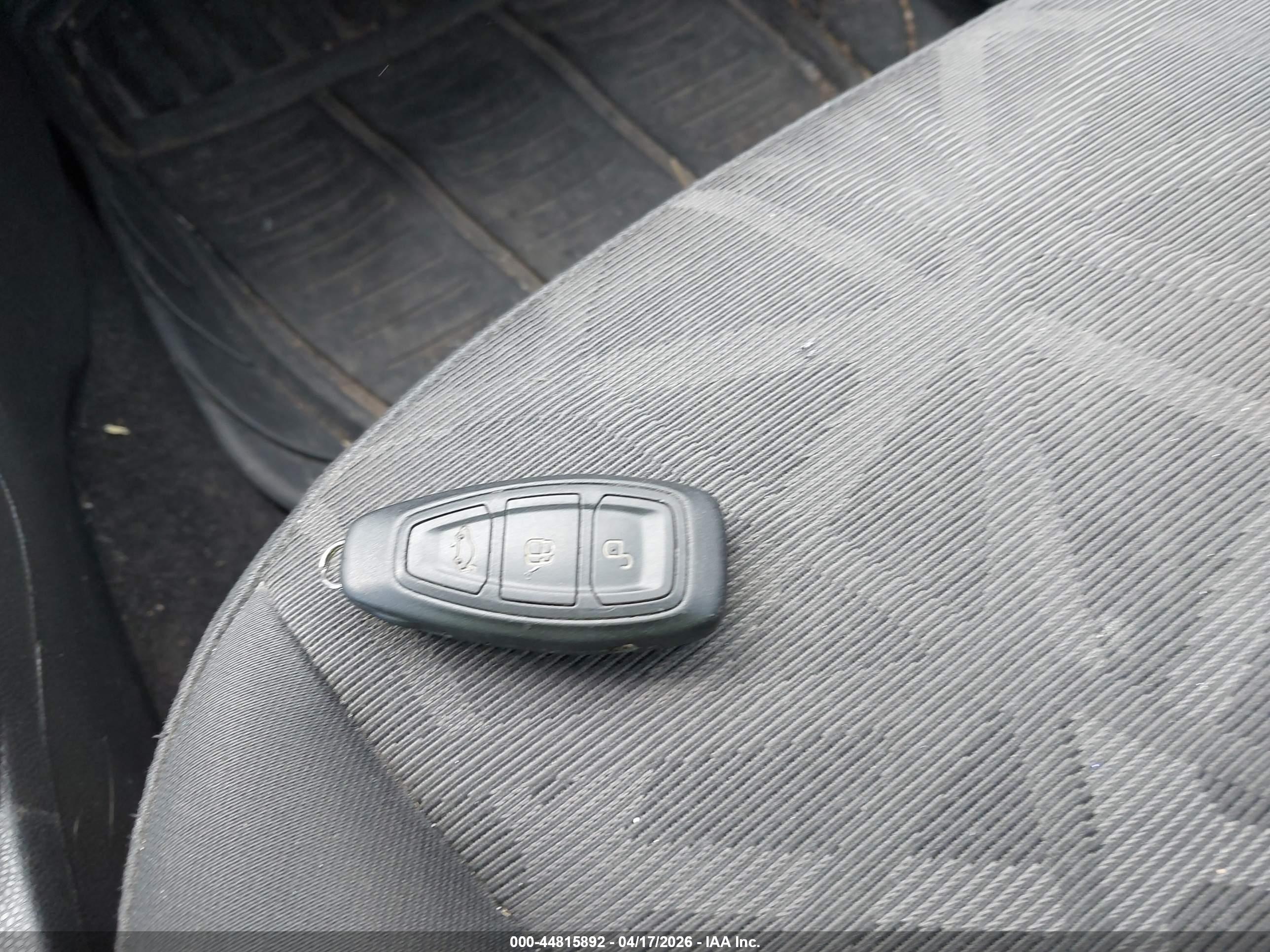 FORD FIESTA image 11