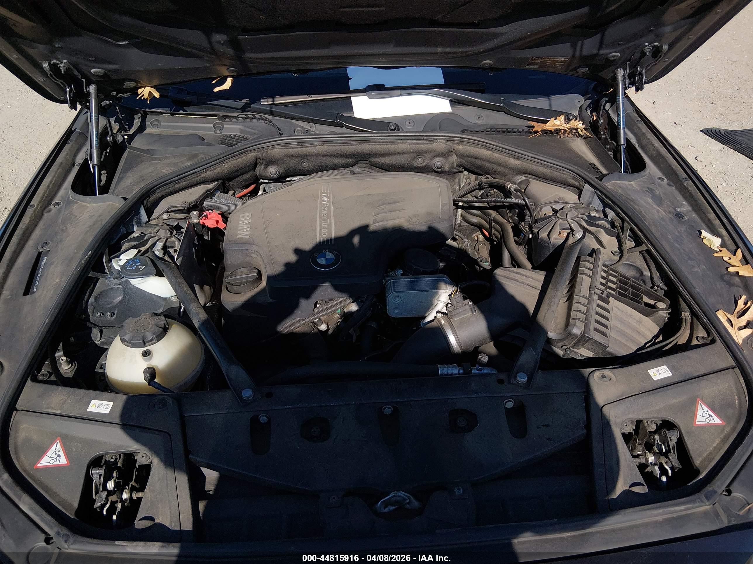 BMW 528I image 10
