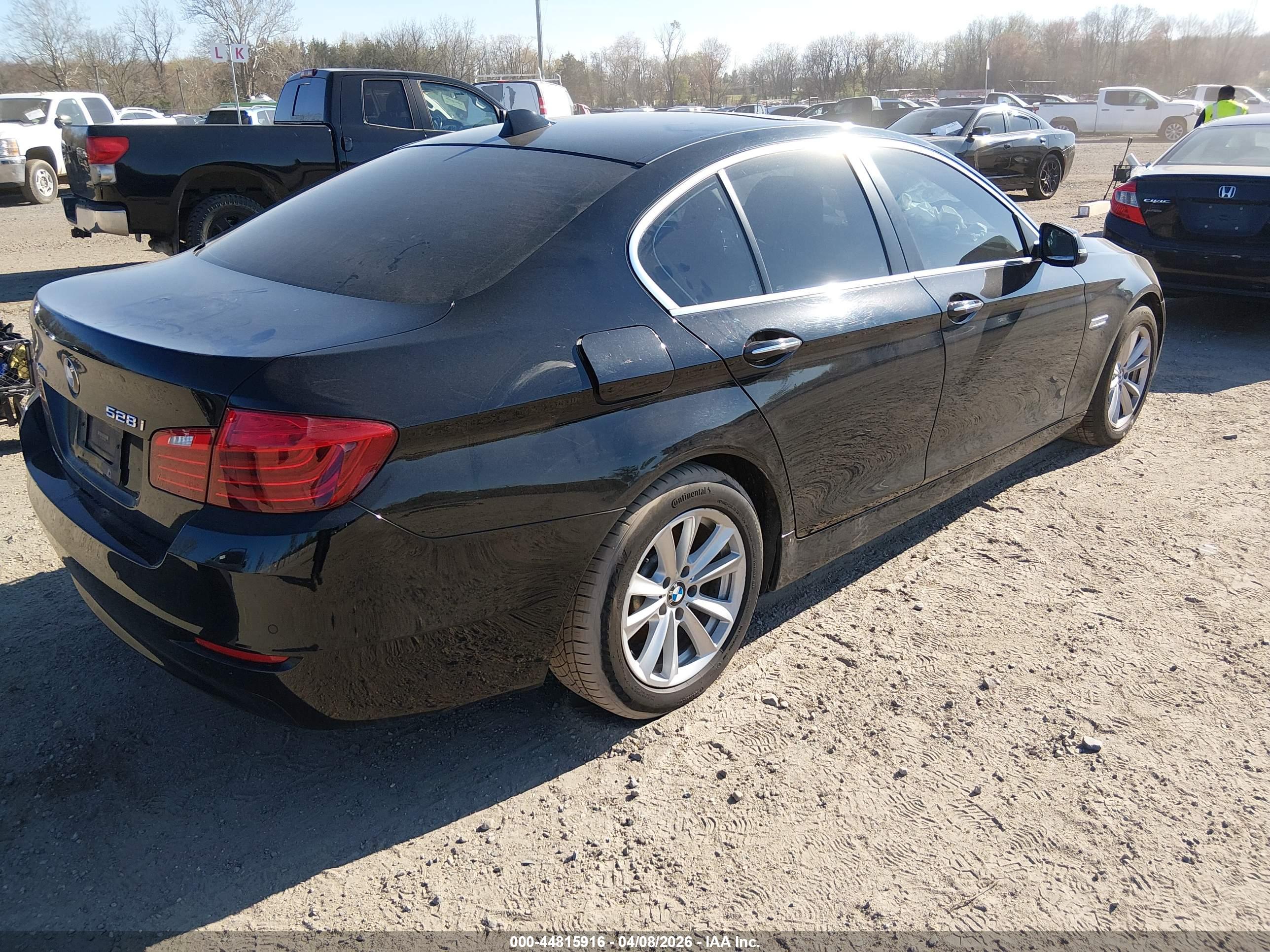 BMW 528I image 4