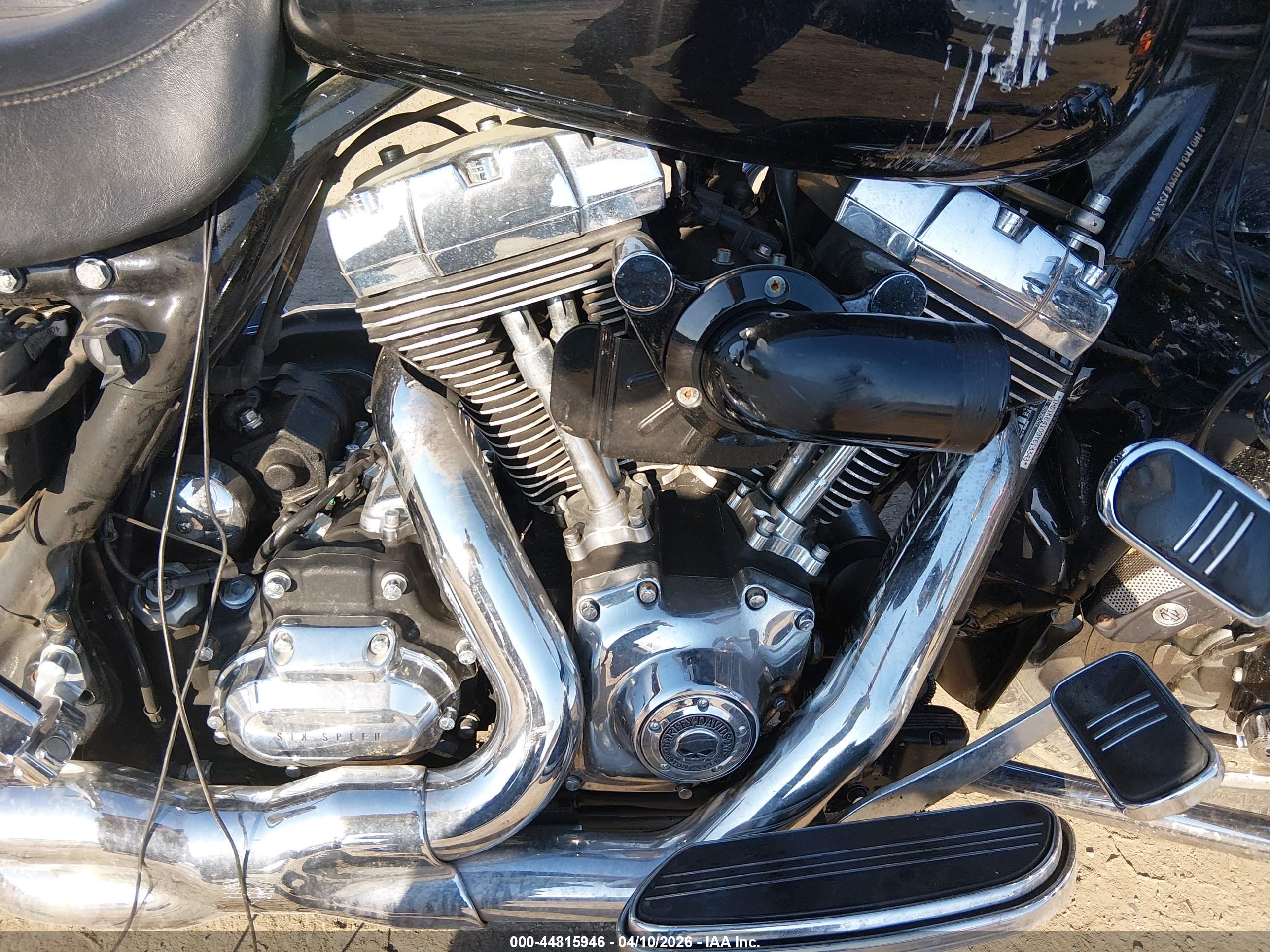 HARLEY-DAVIDSON FLHX image 8