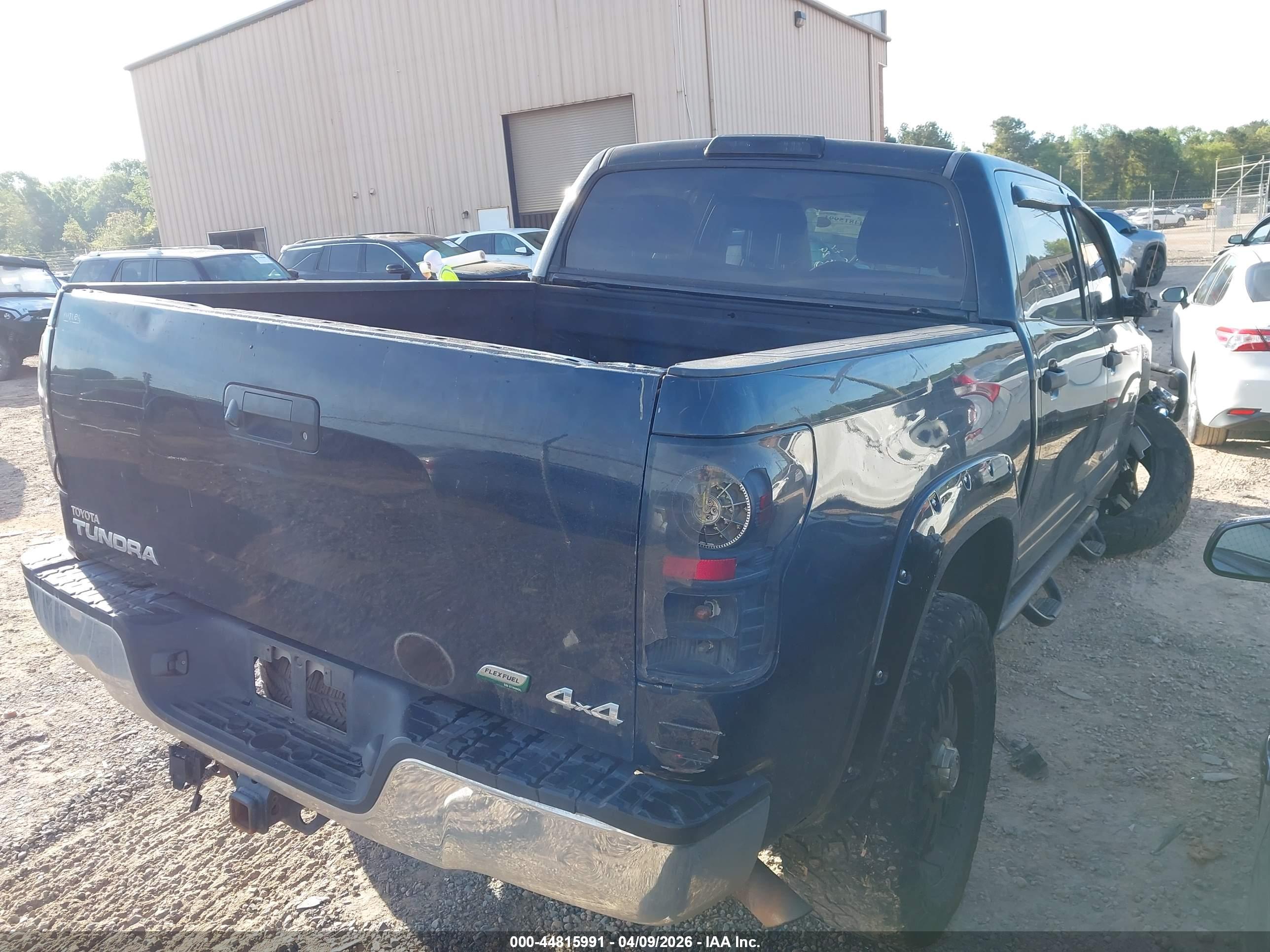 TOYOTA TUNDRA image 4