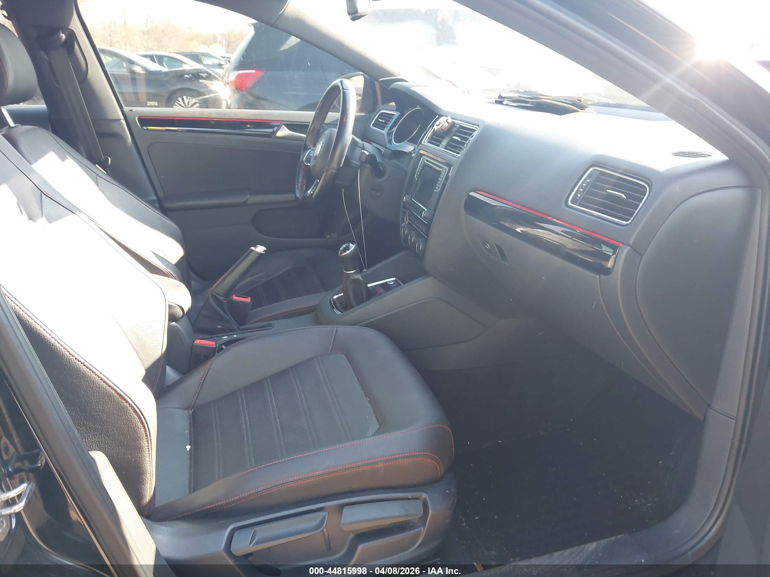 VOLKSWAGEN JETTA image 5