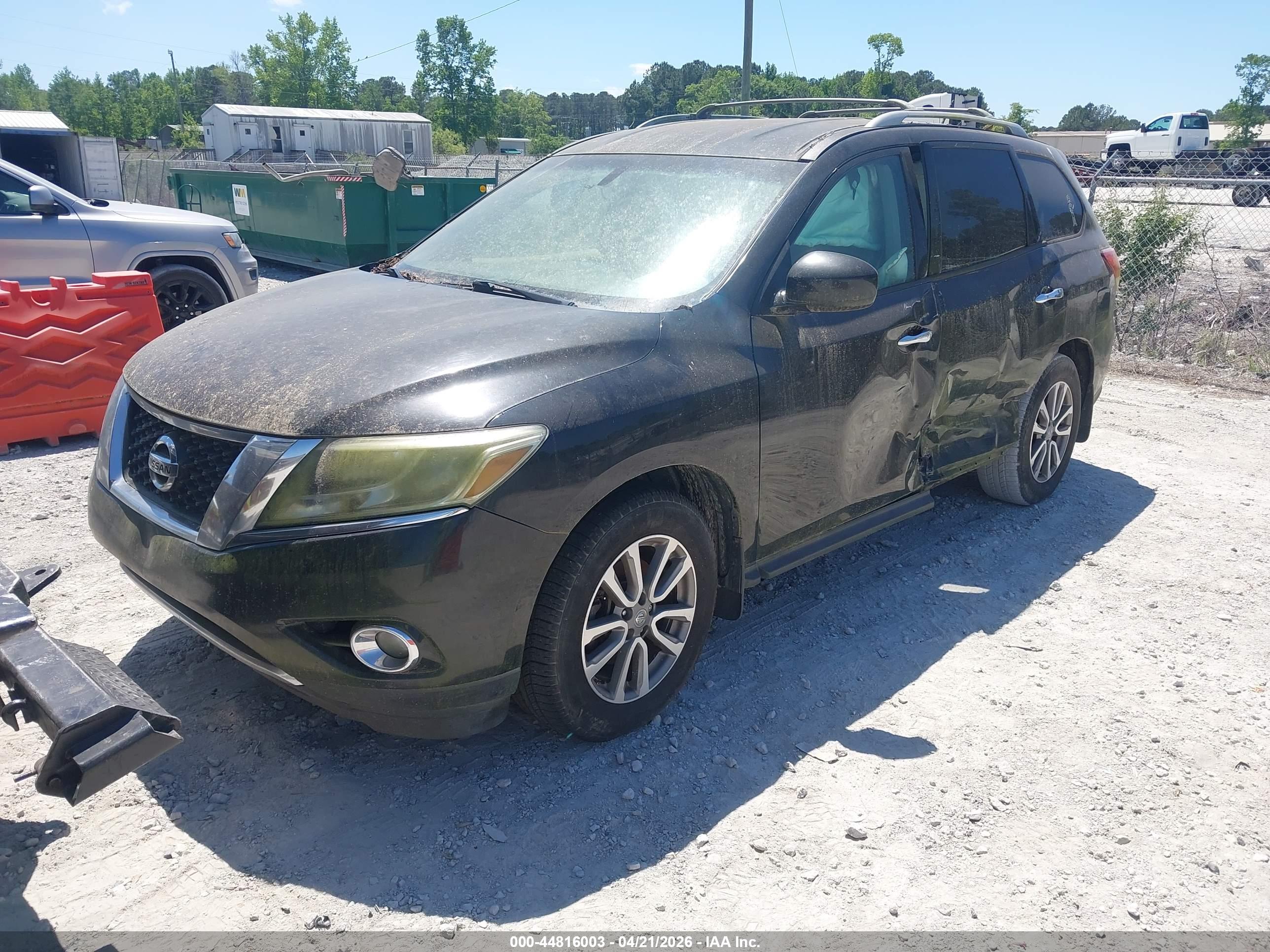 NISSAN PATHFINDER image 2