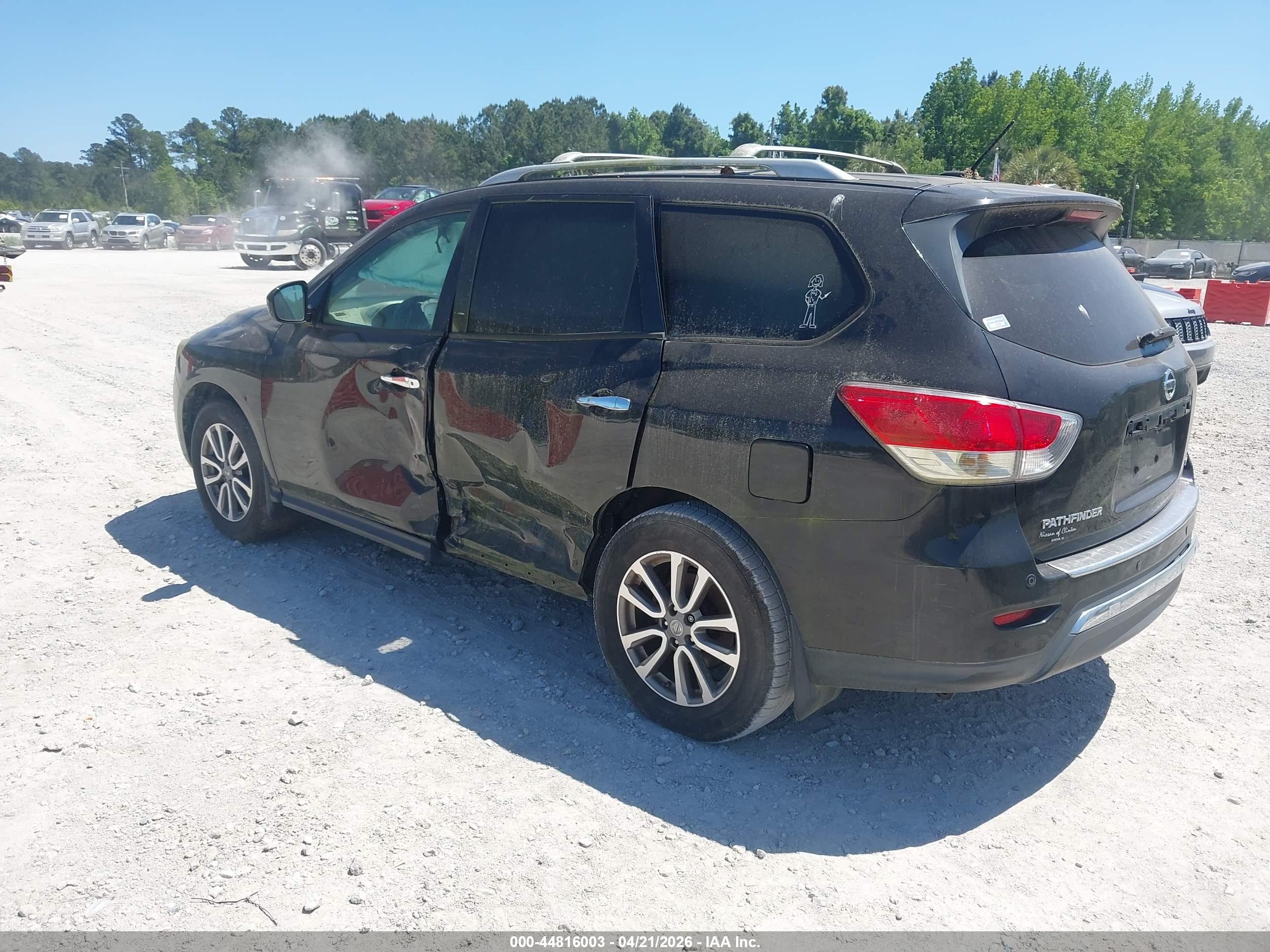 NISSAN PATHFINDER image 3