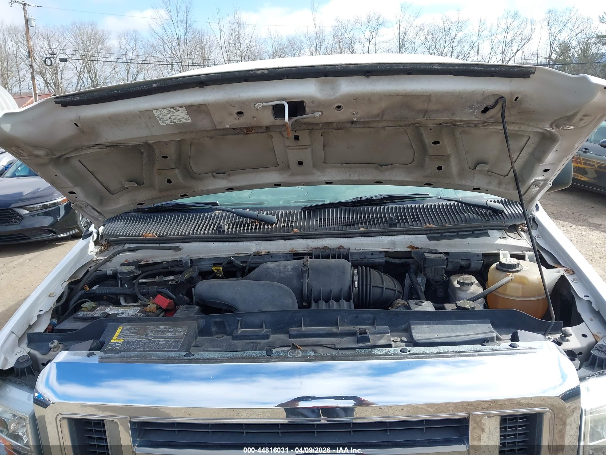 FORD E-250 image 10