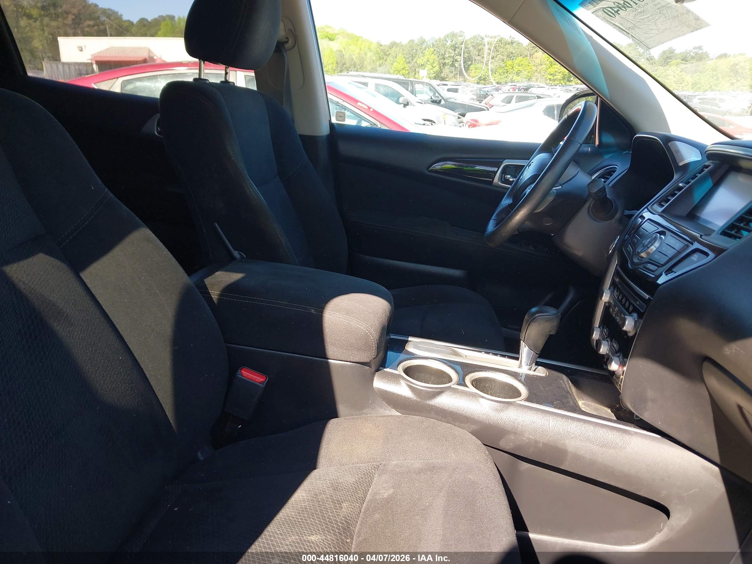NISSAN PATHFINDER image 5