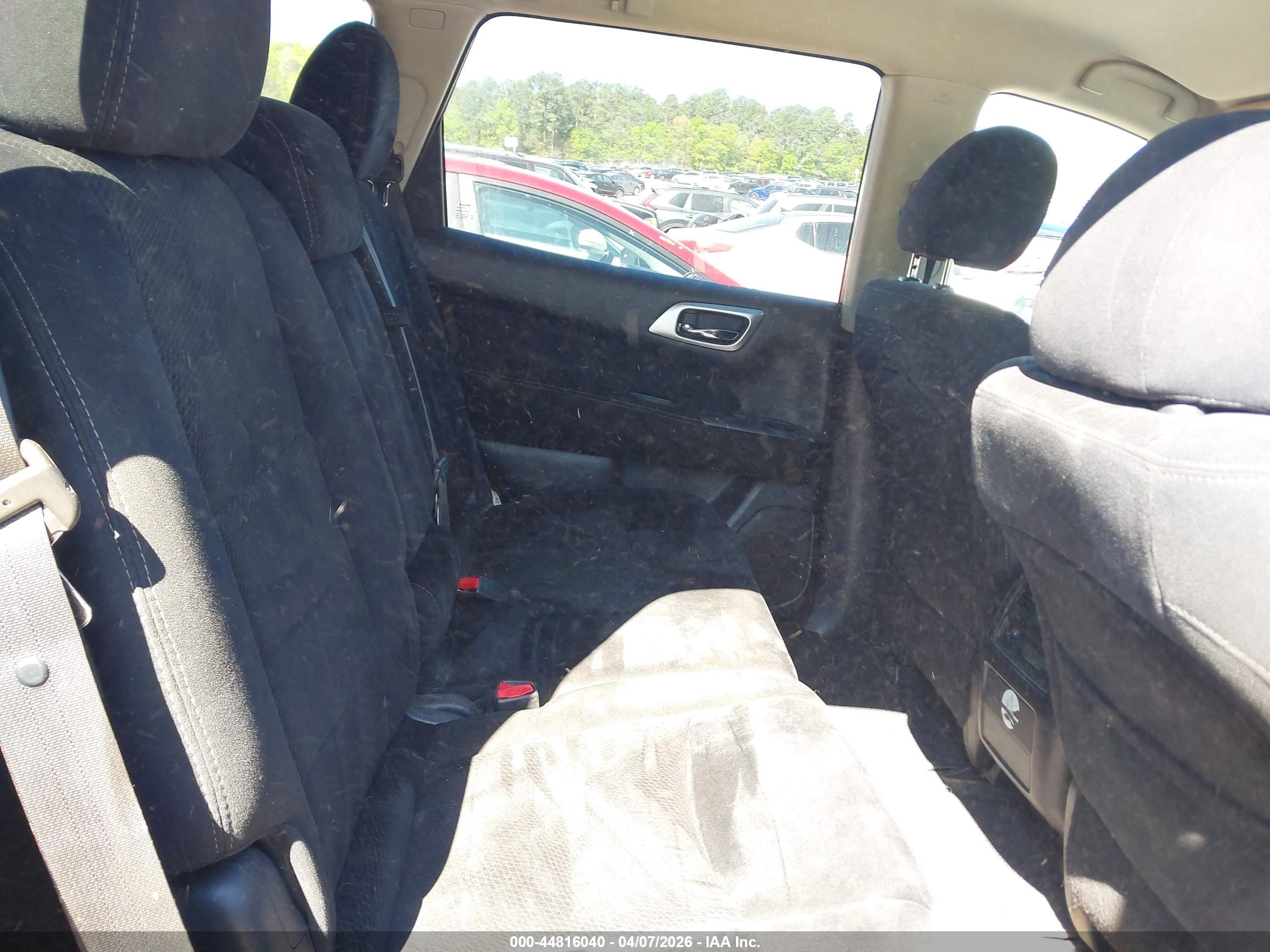 NISSAN PATHFINDER image 8