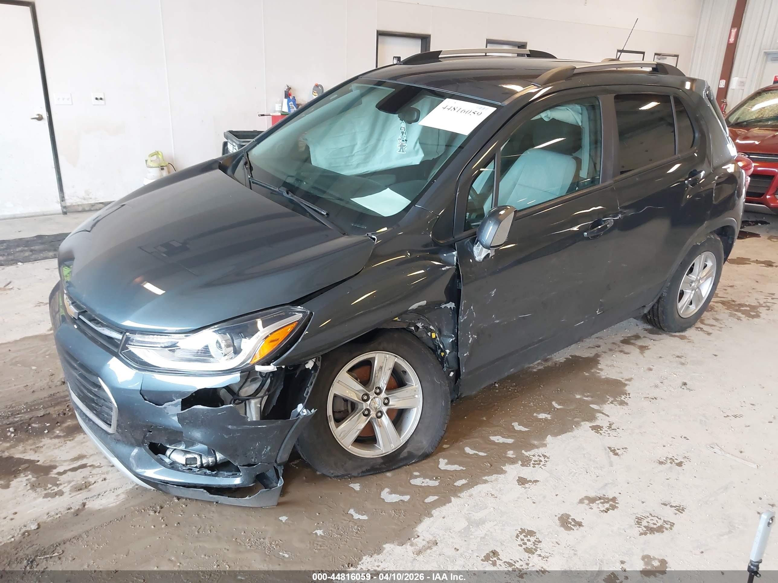 CHEVROLET TRAX image 2
