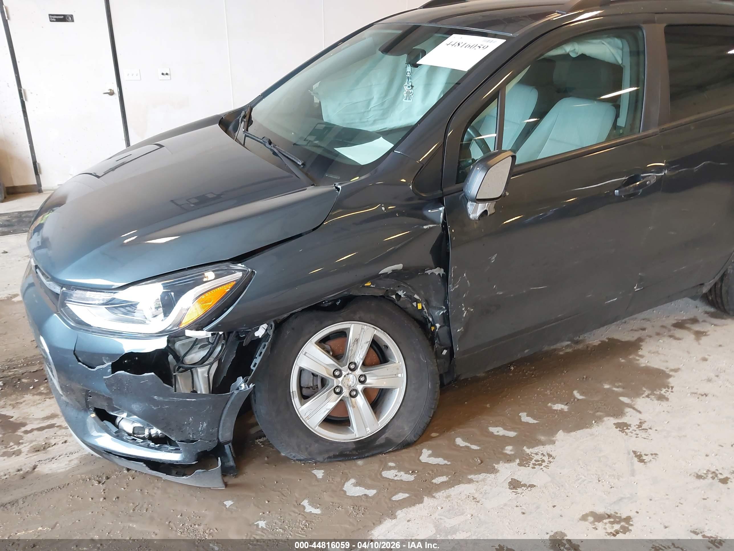 CHEVROLET TRAX image 6
