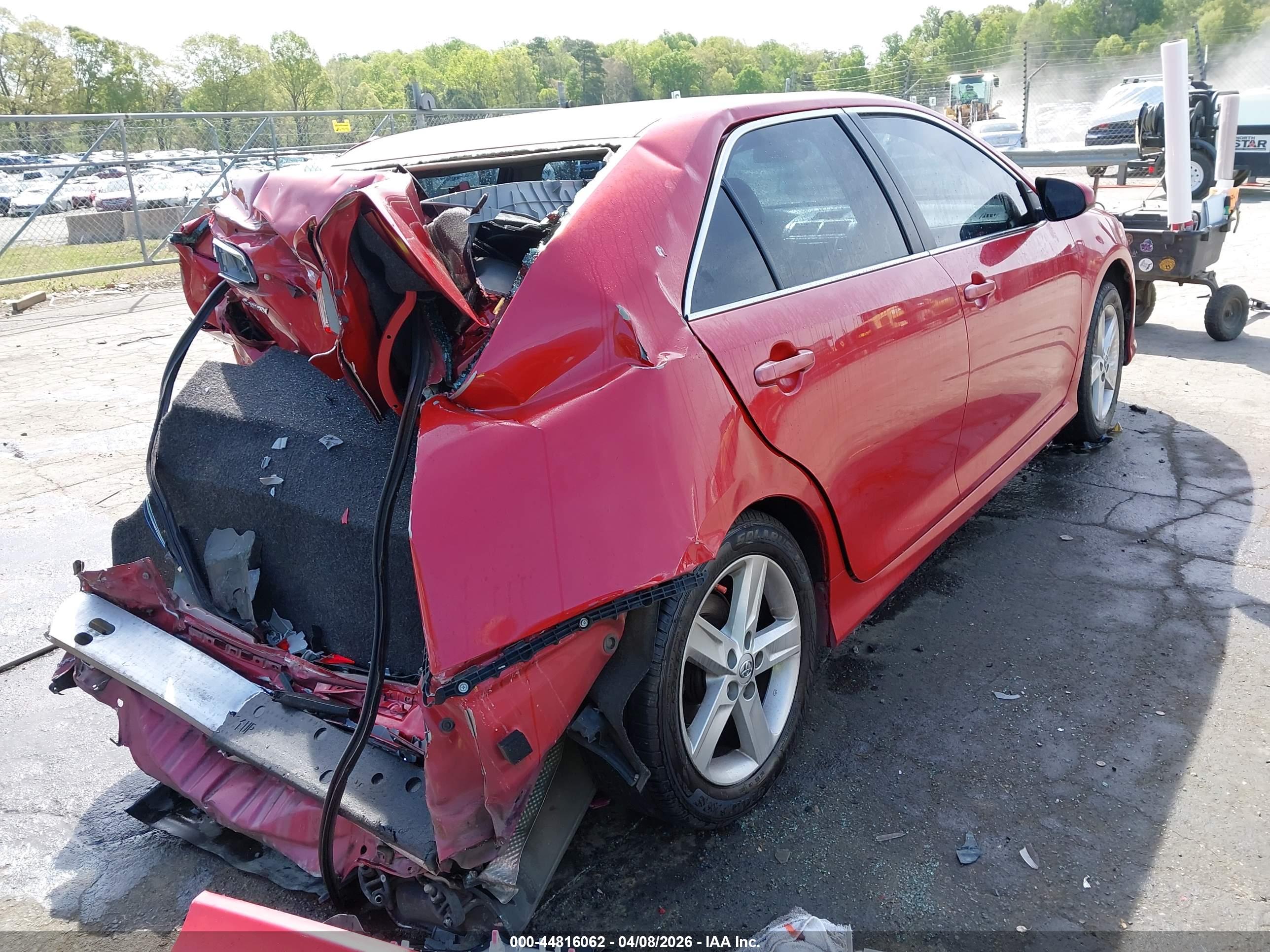 TOYOTA CAMRY image 4