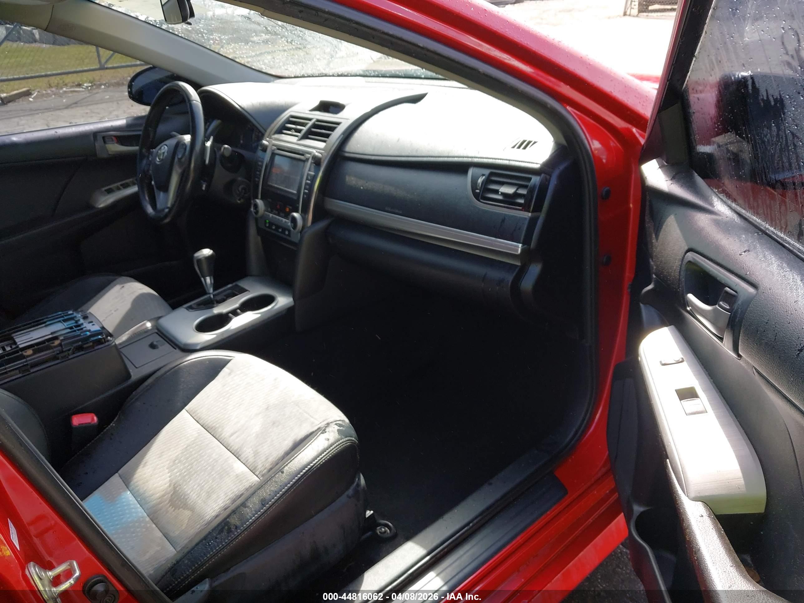 TOYOTA CAMRY image 5
