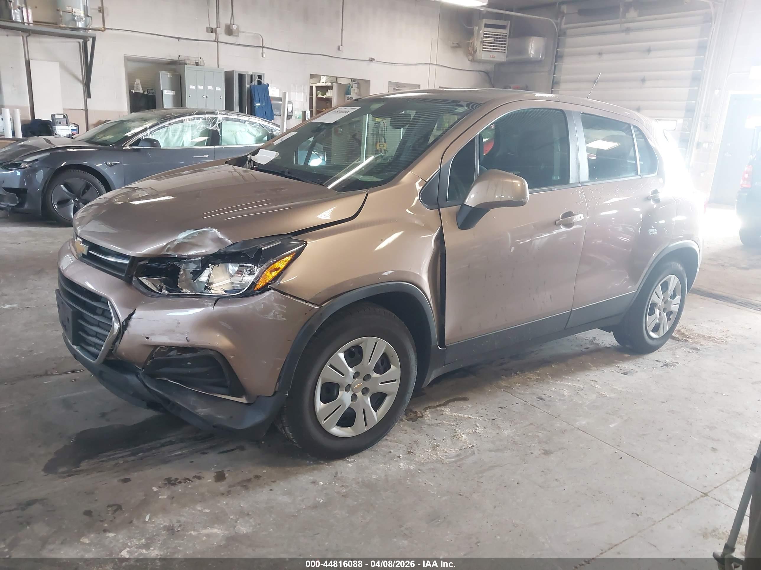 CHEVROLET TRAX image 2
