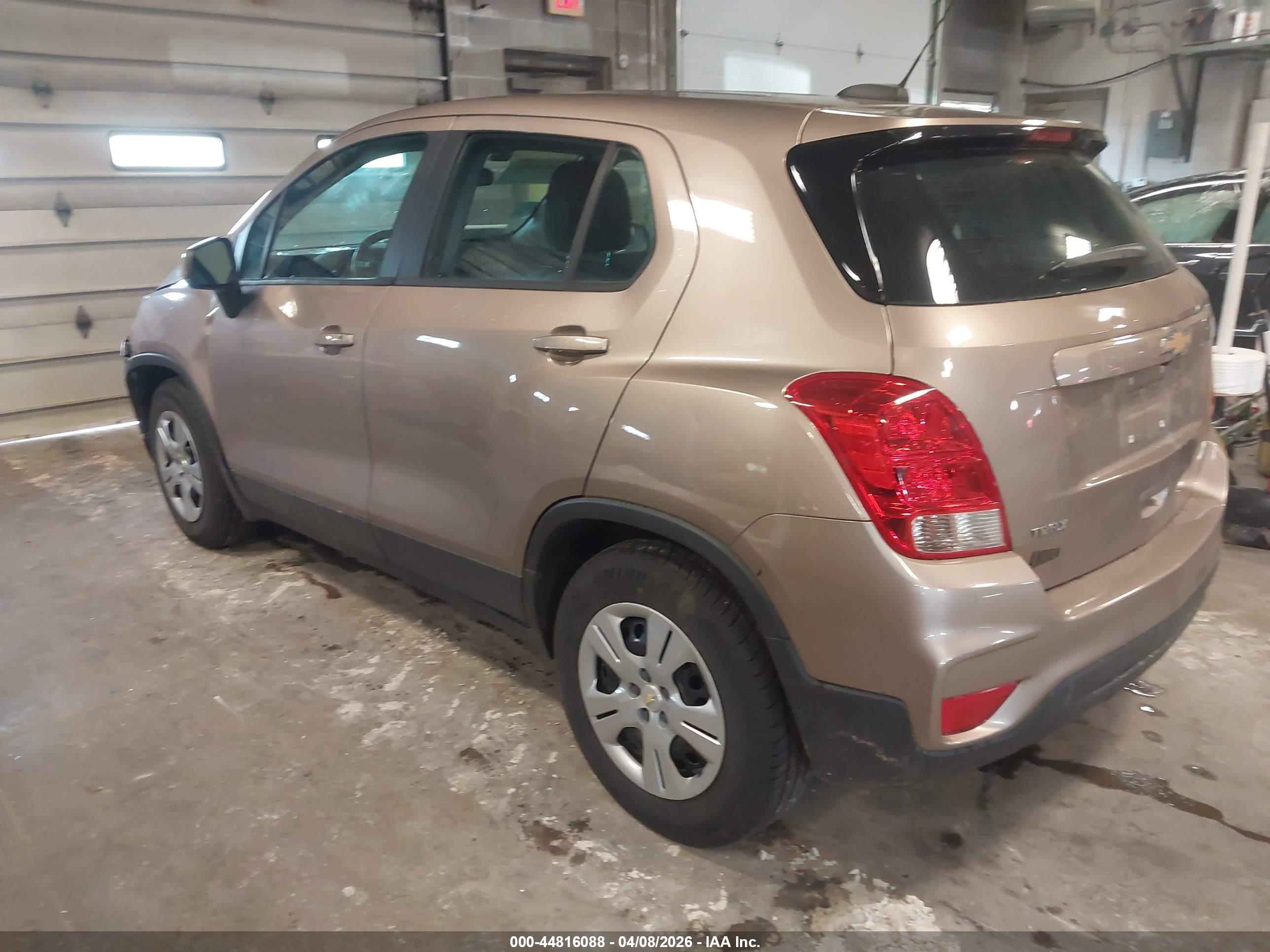 CHEVROLET TRAX image 3