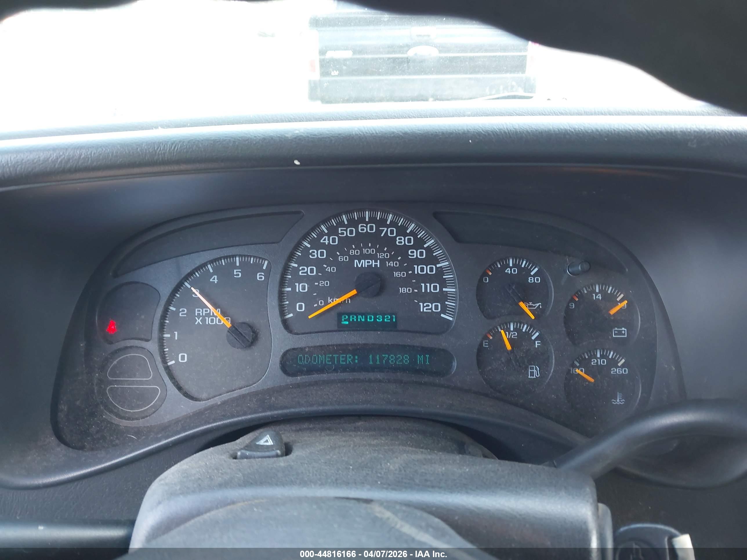 CHEVROLET SILVERADO image 7
