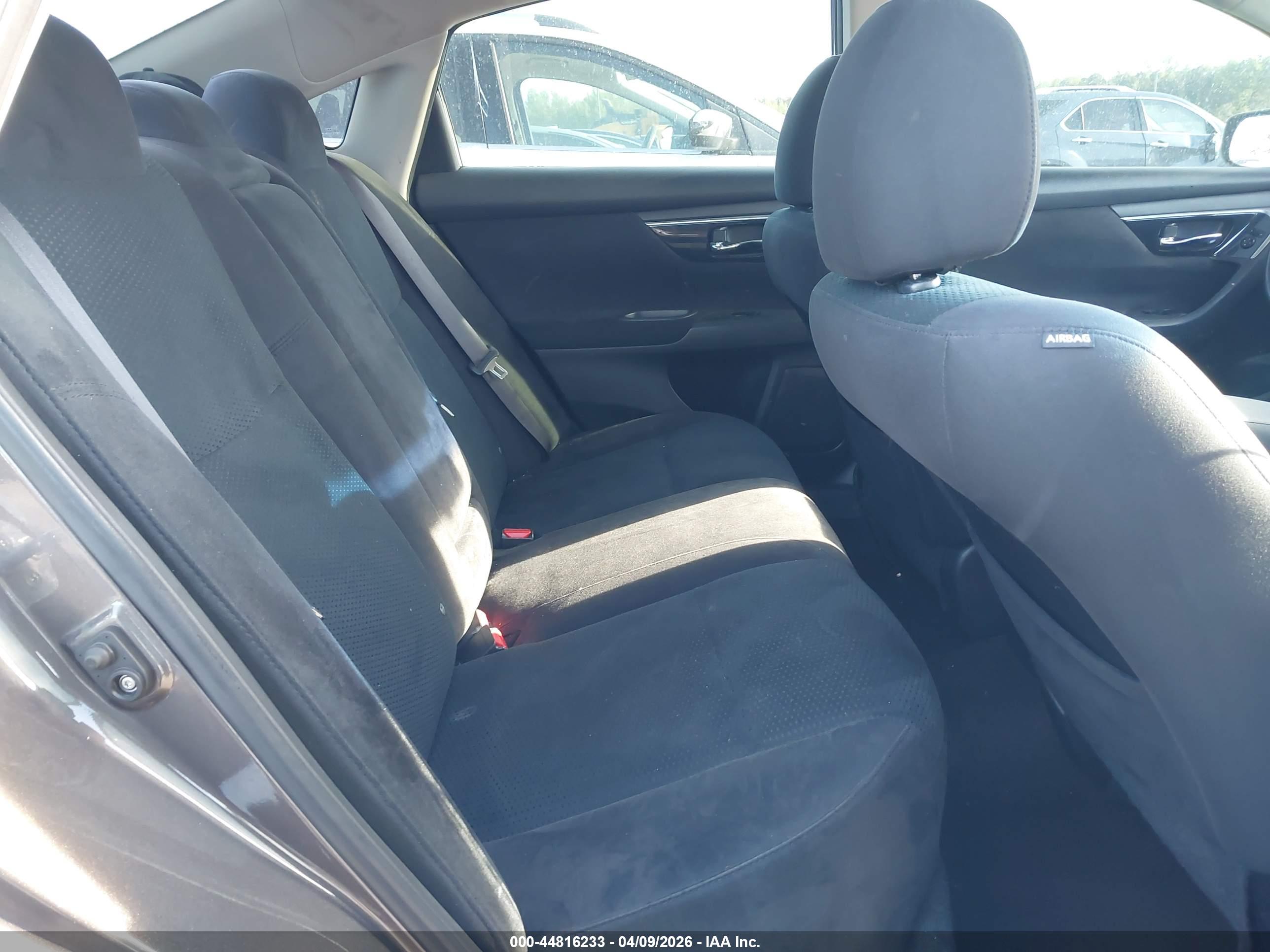 NISSAN ALTIMA image 8