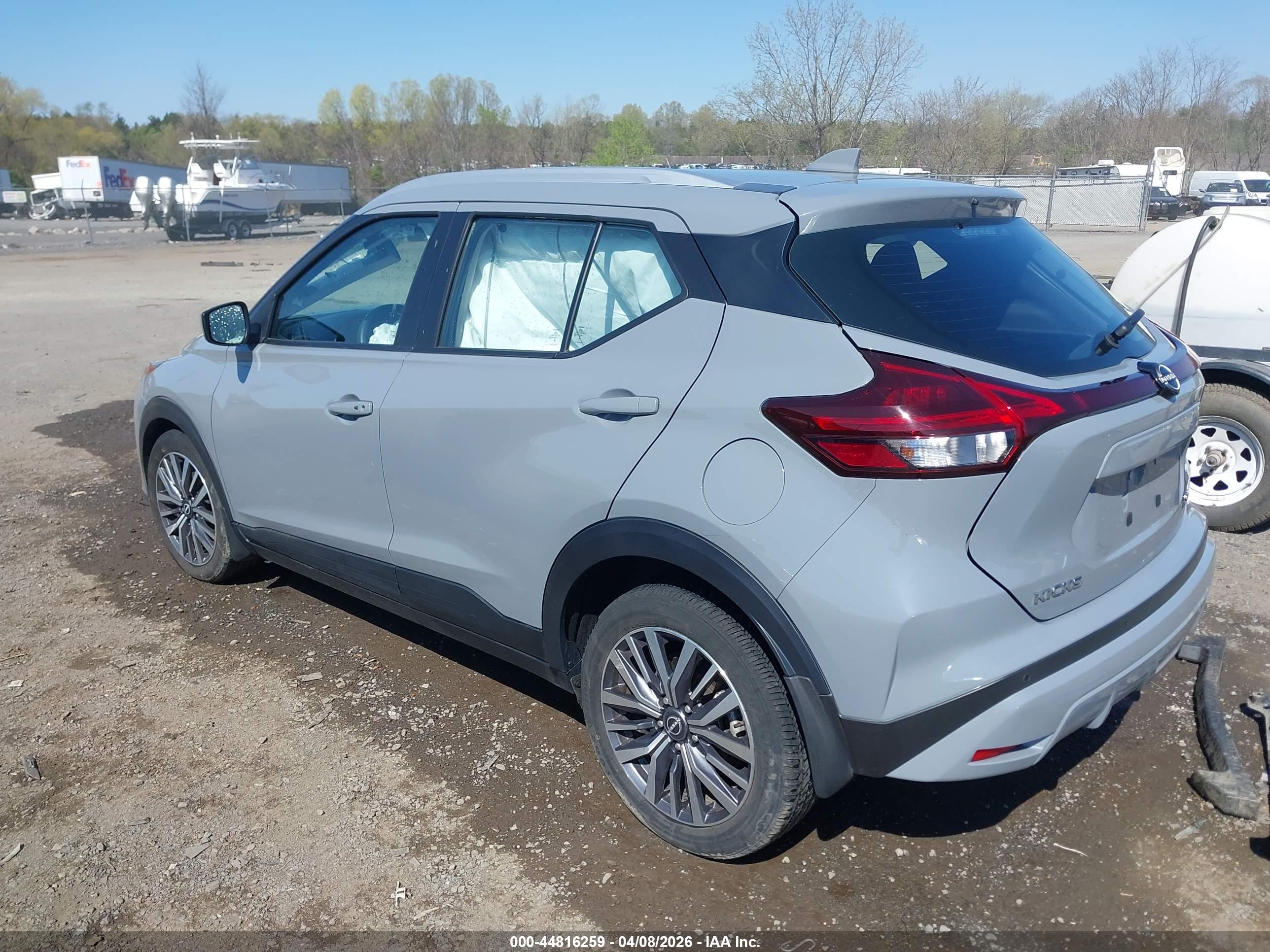 NISSAN KICKS image 3