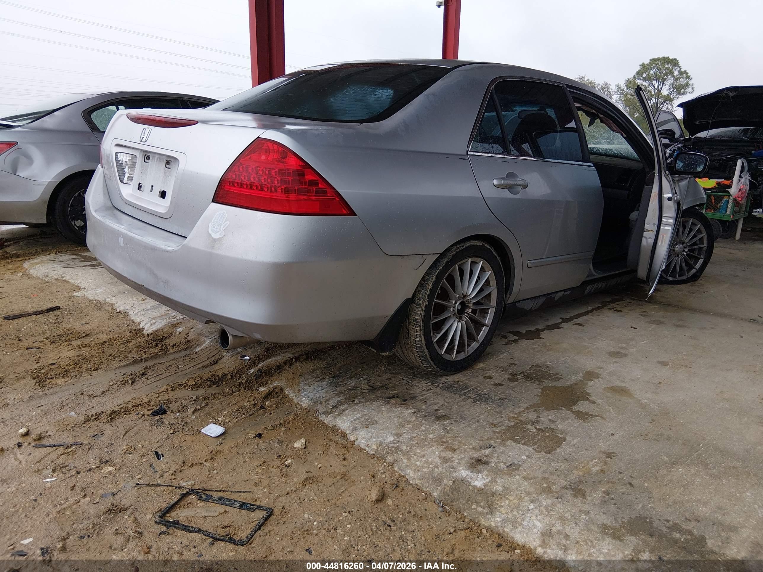HONDA ACCORD image 4