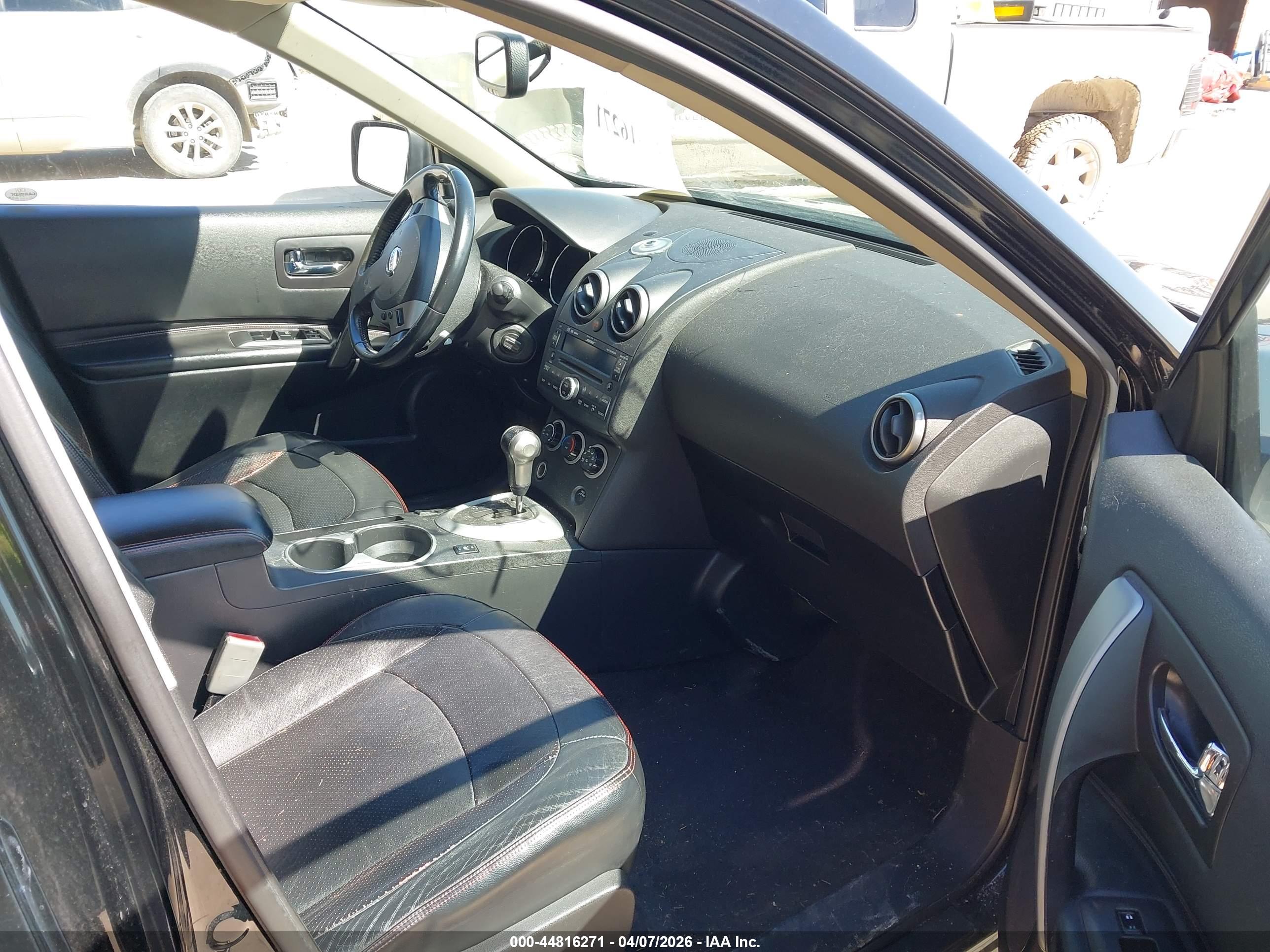 NISSAN ROGUE image 5