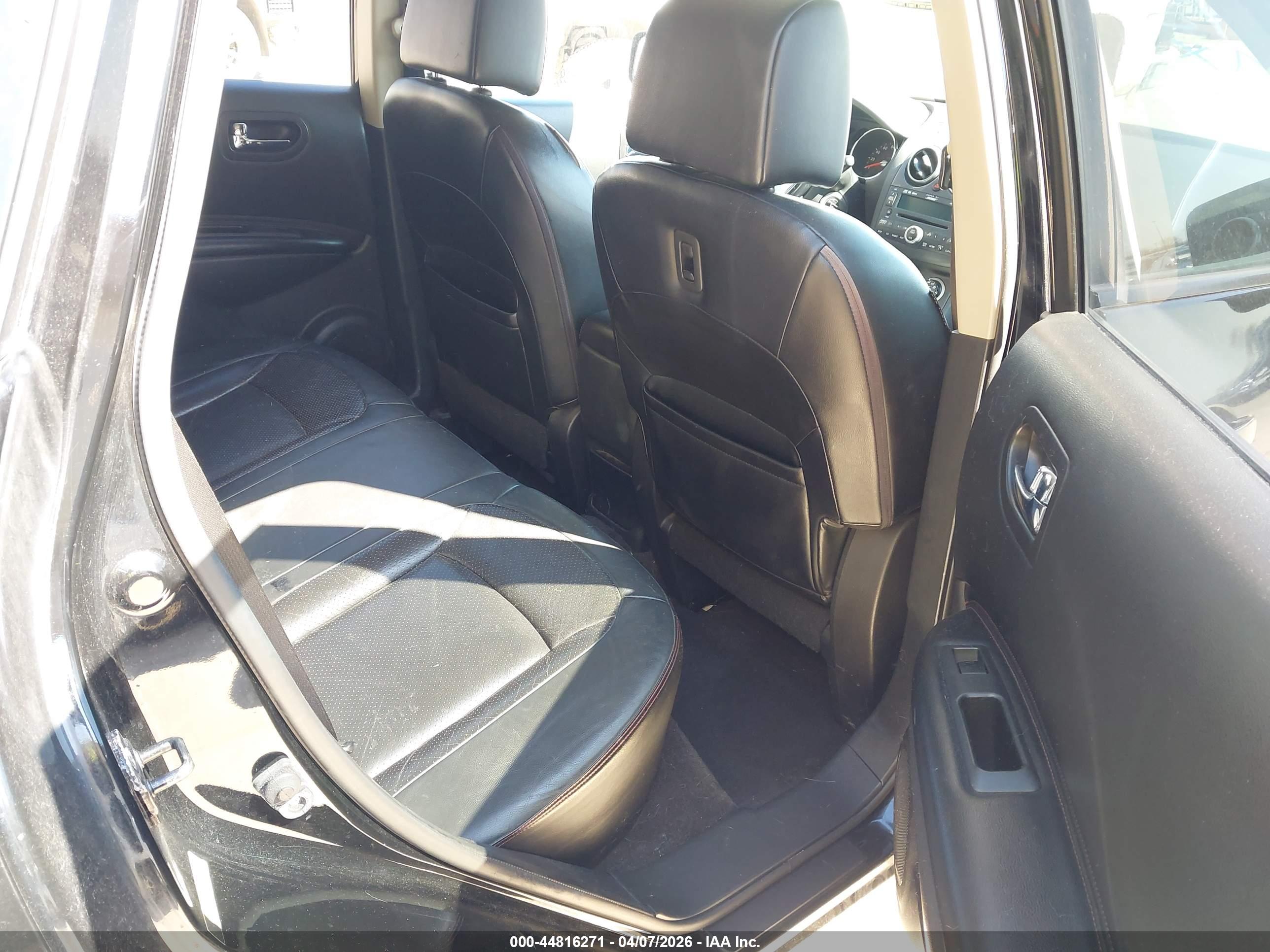 NISSAN ROGUE image 8