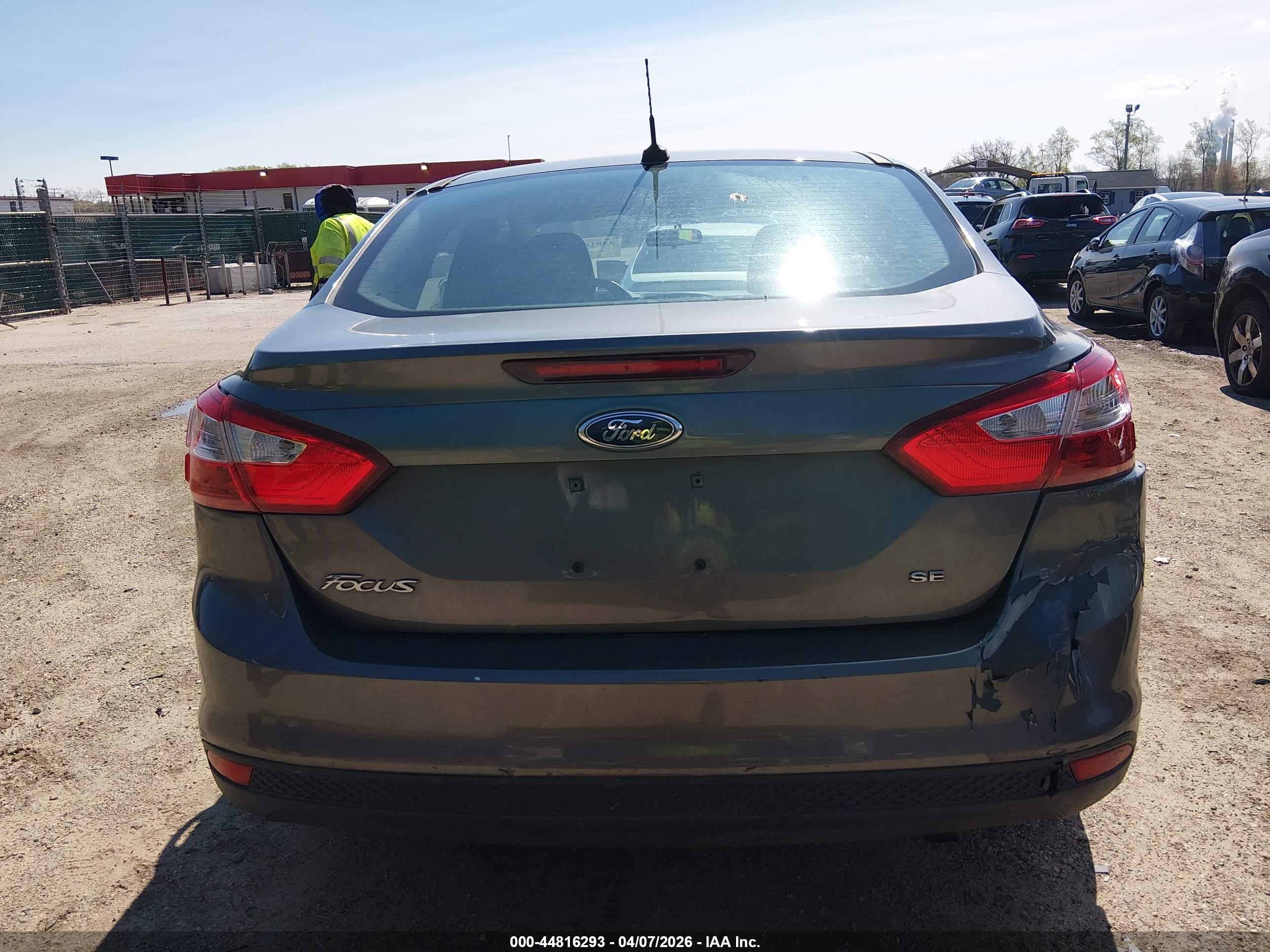 FORD FOCUS image 6