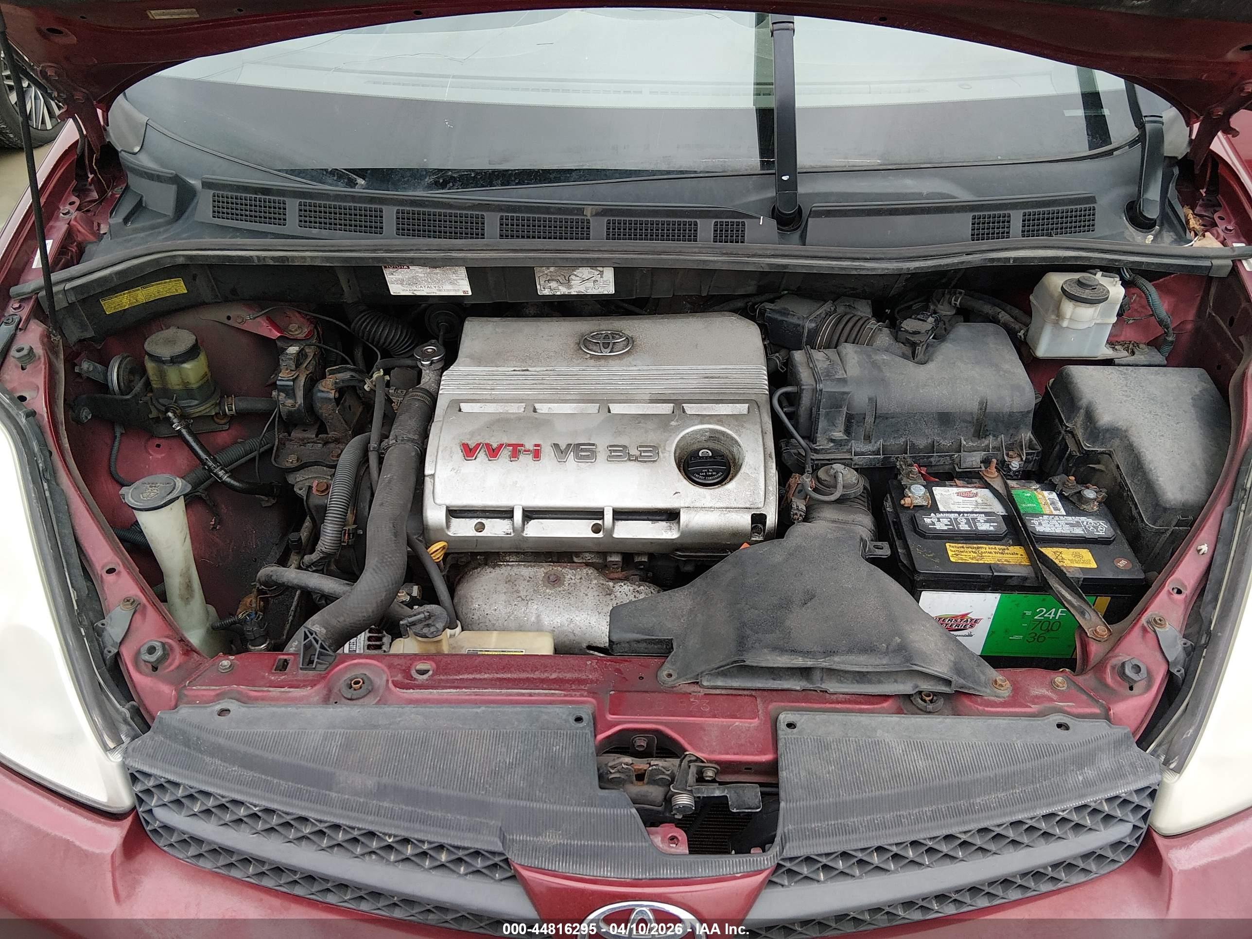 TOYOTA SIENNA image 10