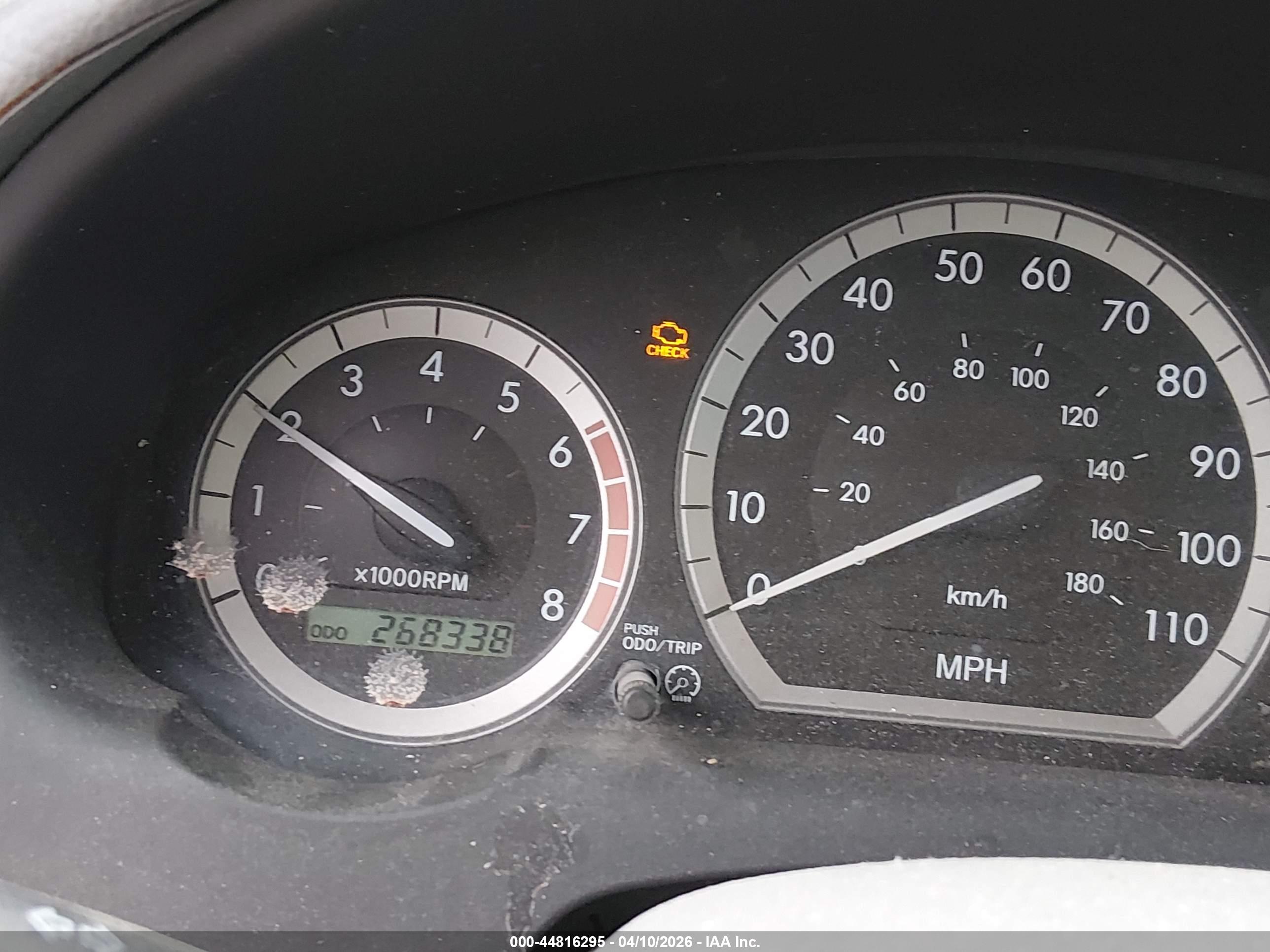 TOYOTA SIENNA image 7