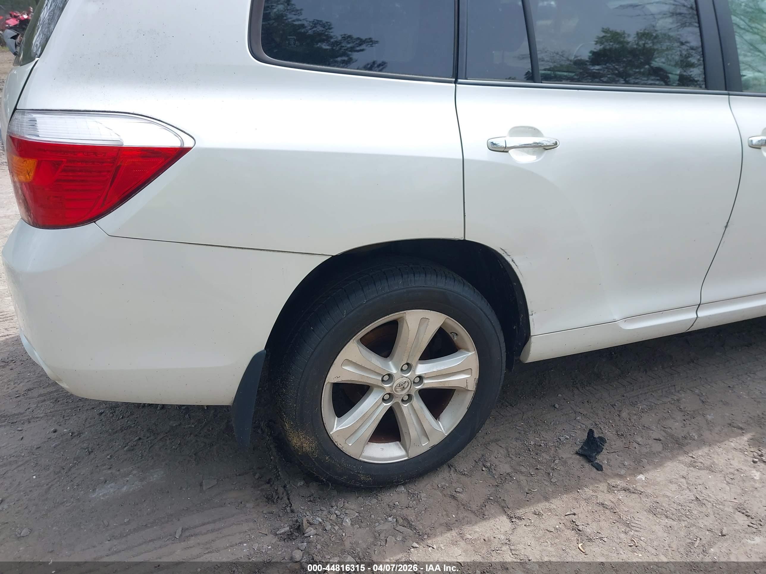 TOYOTA HIGHLANDER image 6