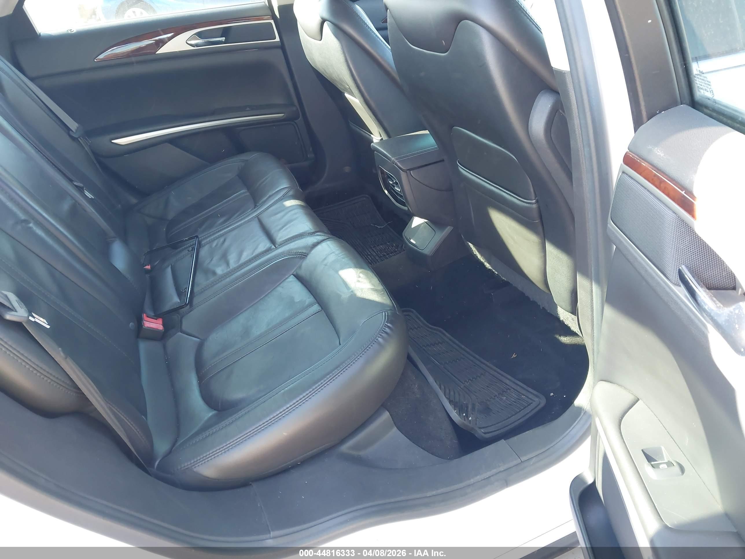 LINCOLN MKZ image 8