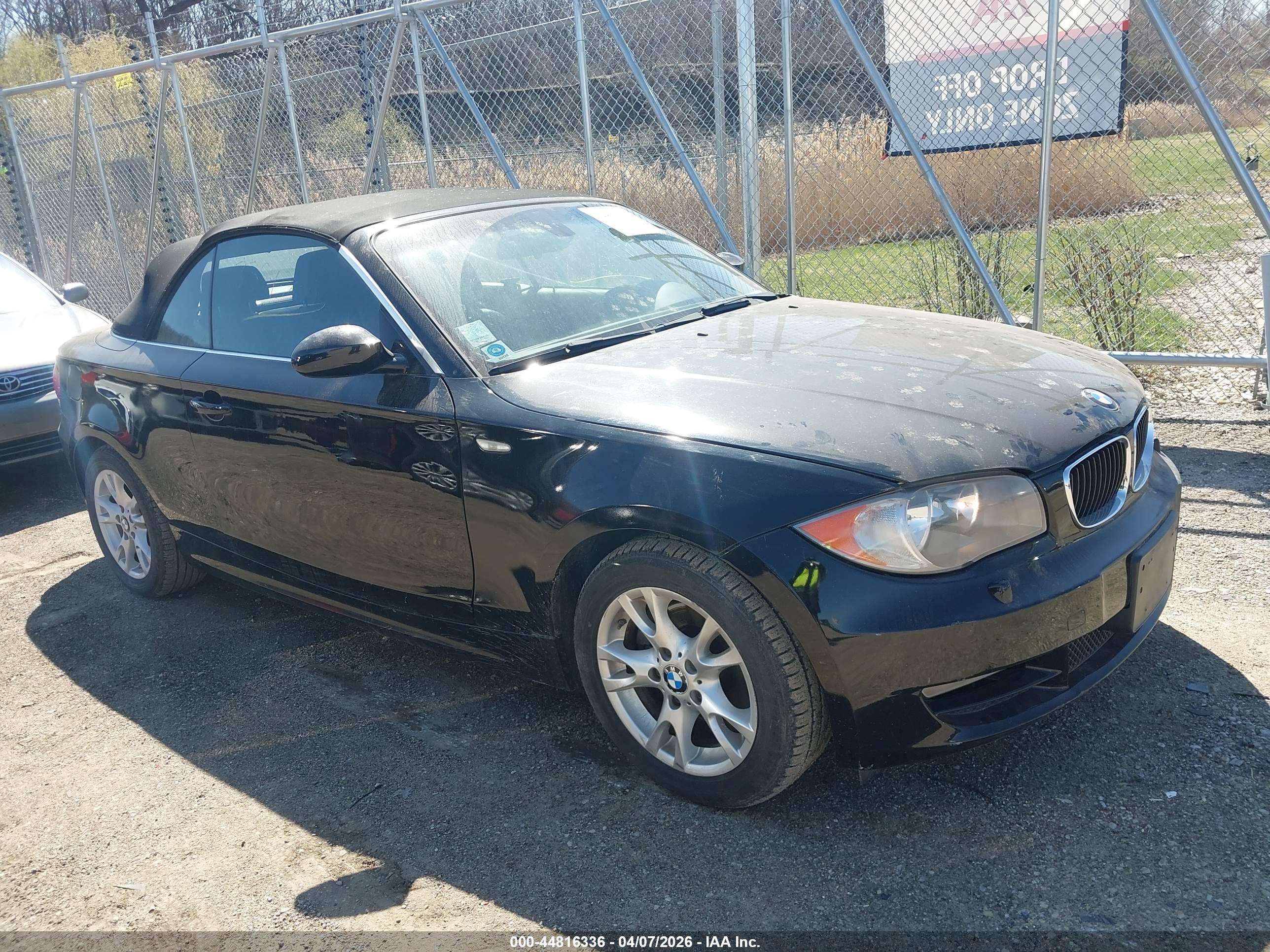BMW 128I image 6