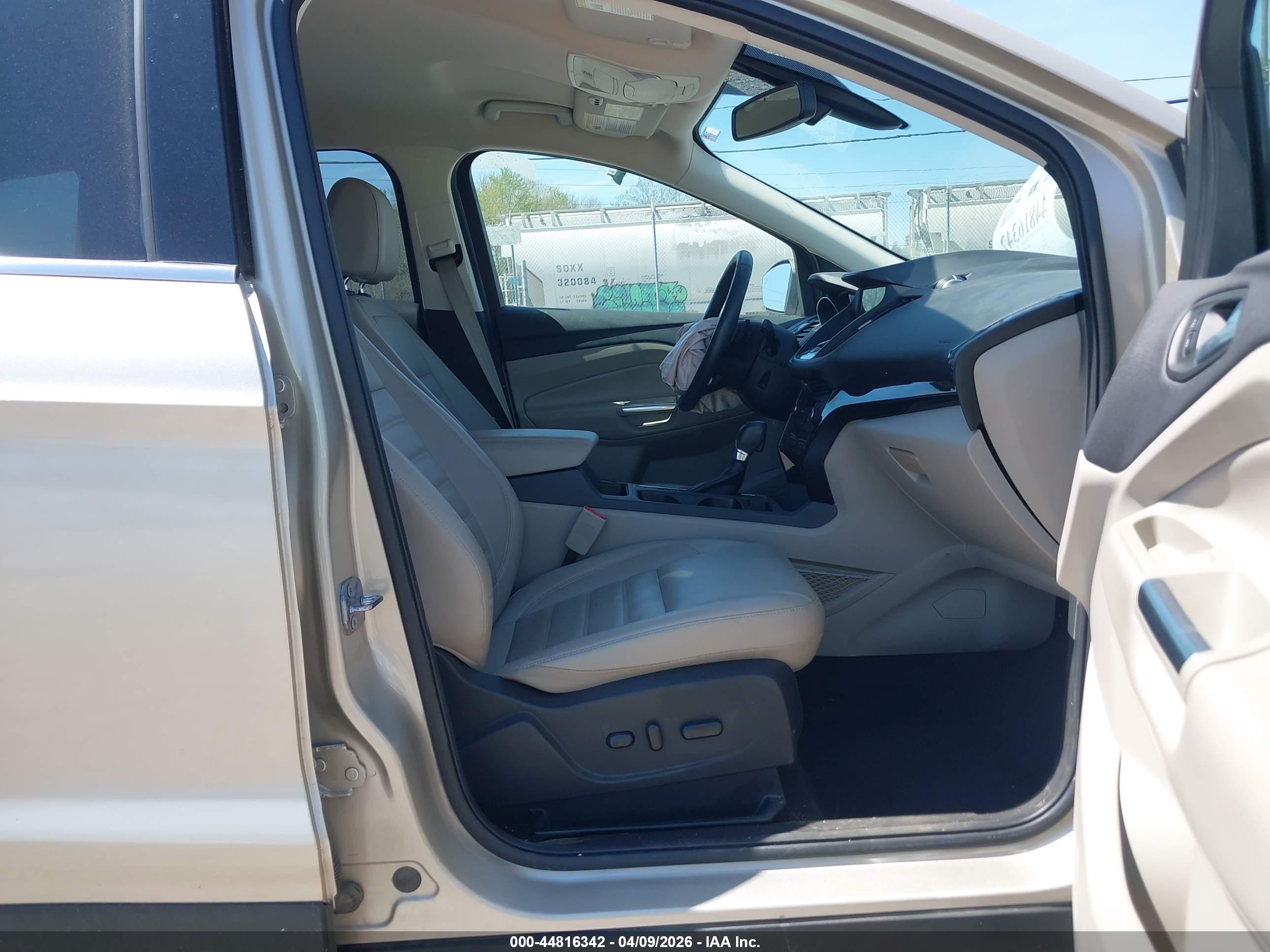 FORD ESCAPE image 5