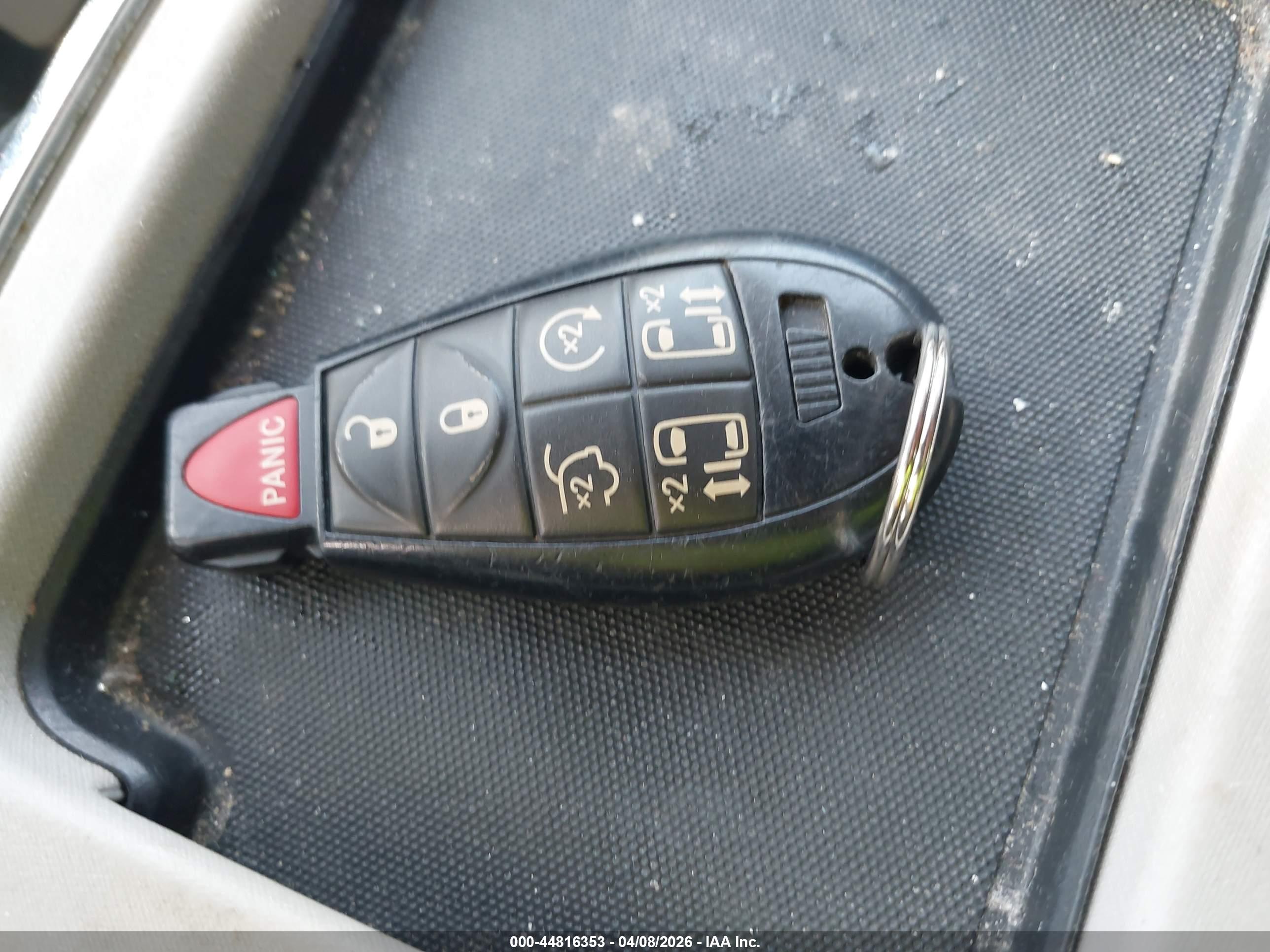 CHRYSLER TOWN image 11