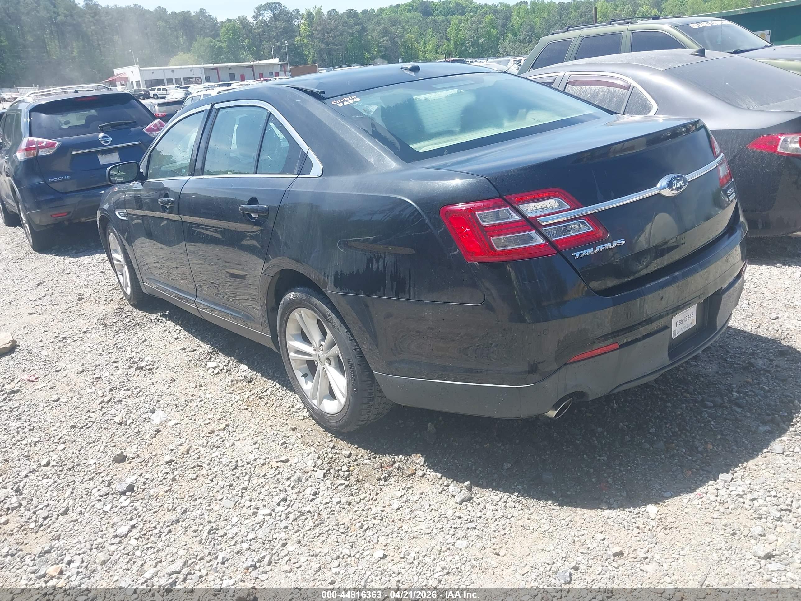 FORD TAURUS image 3