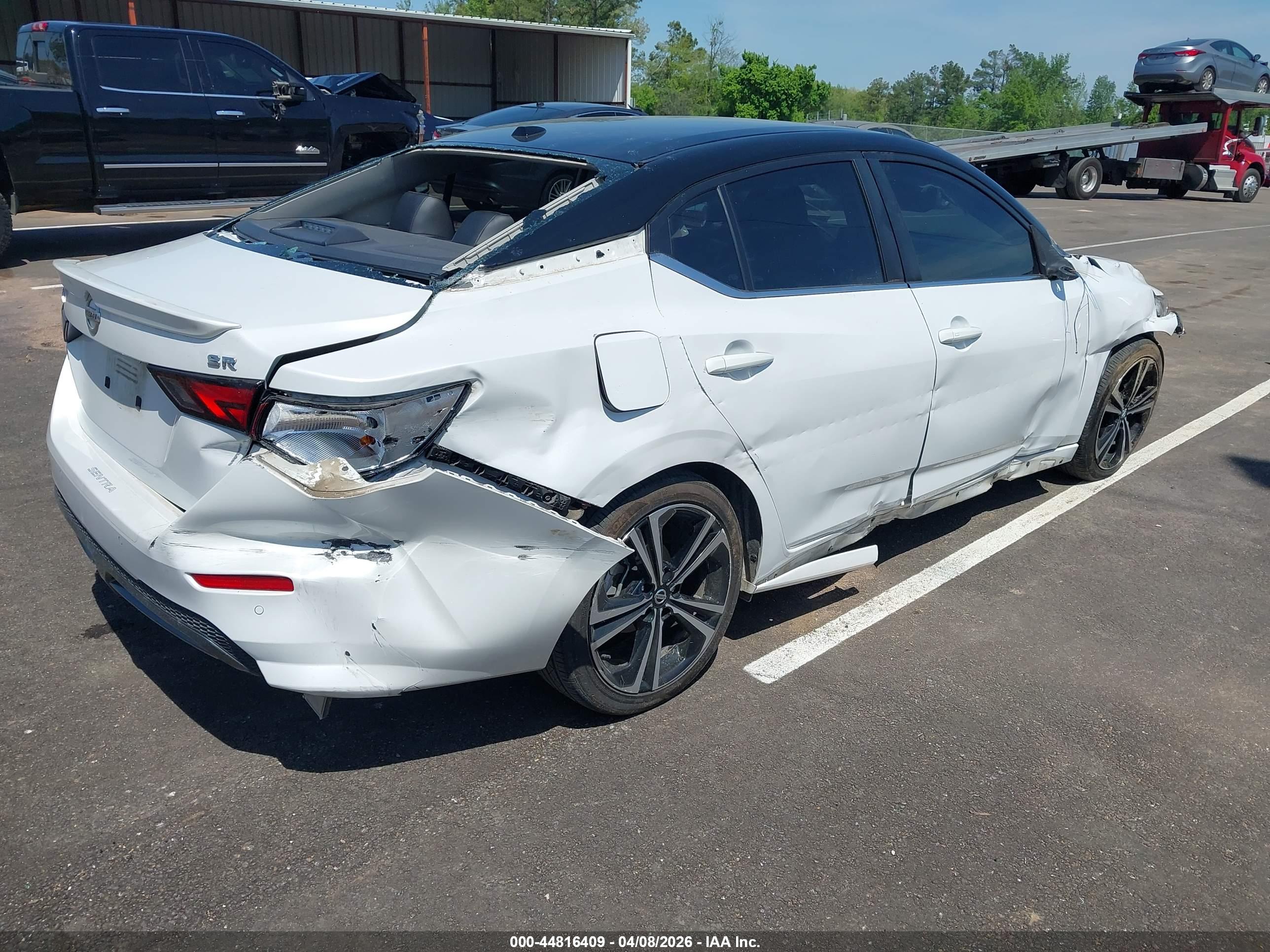NISSAN SENTRA image 4