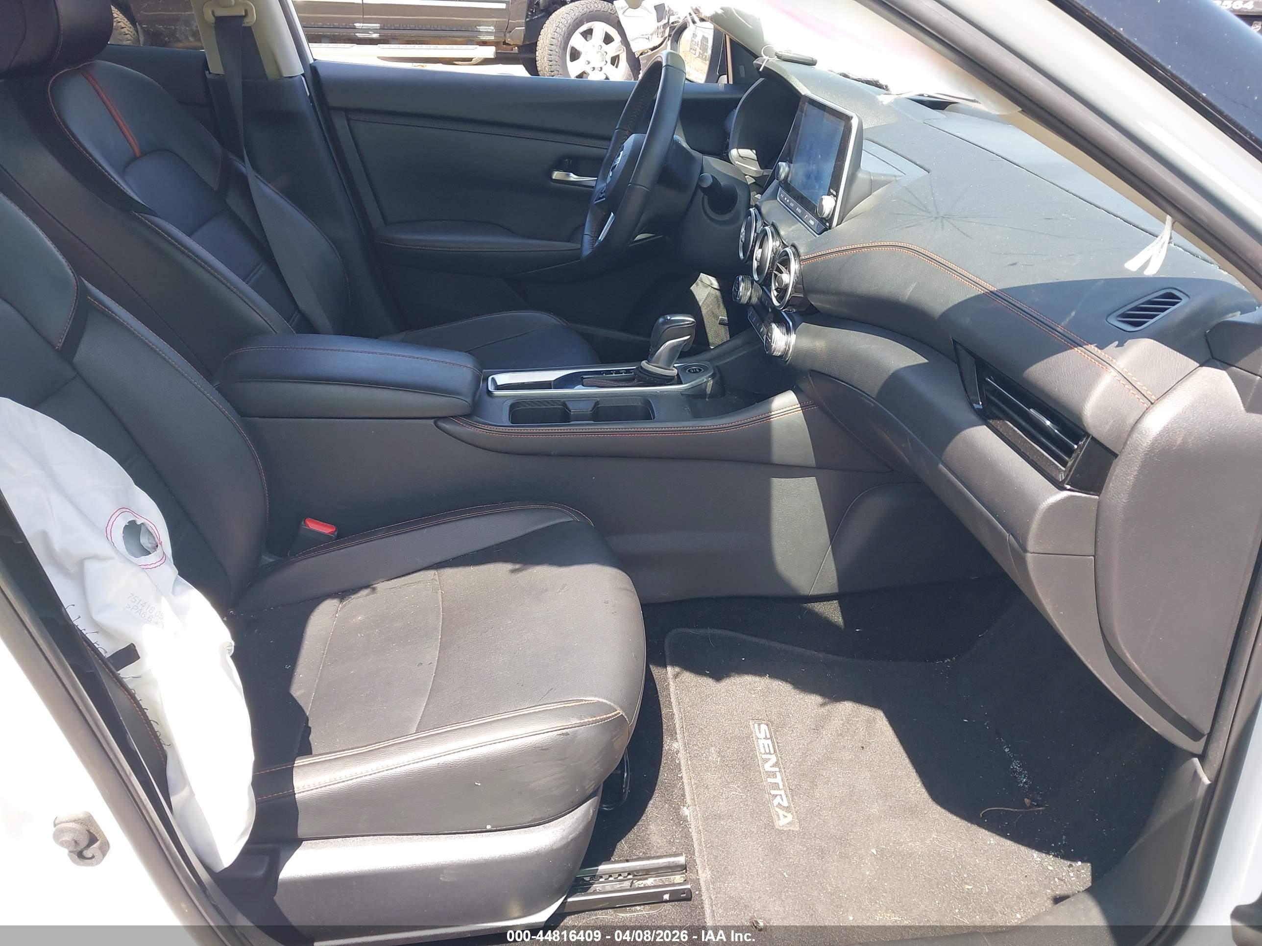 NISSAN SENTRA image 5
